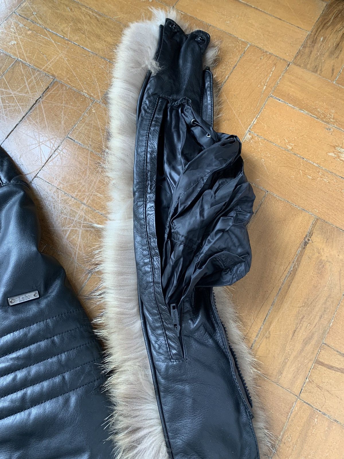 Pal Zileri $4000 calfskin puffer jacket with detachable foxfur collar Size US M / EU 48-50 / 2 - 9 Thumbnail