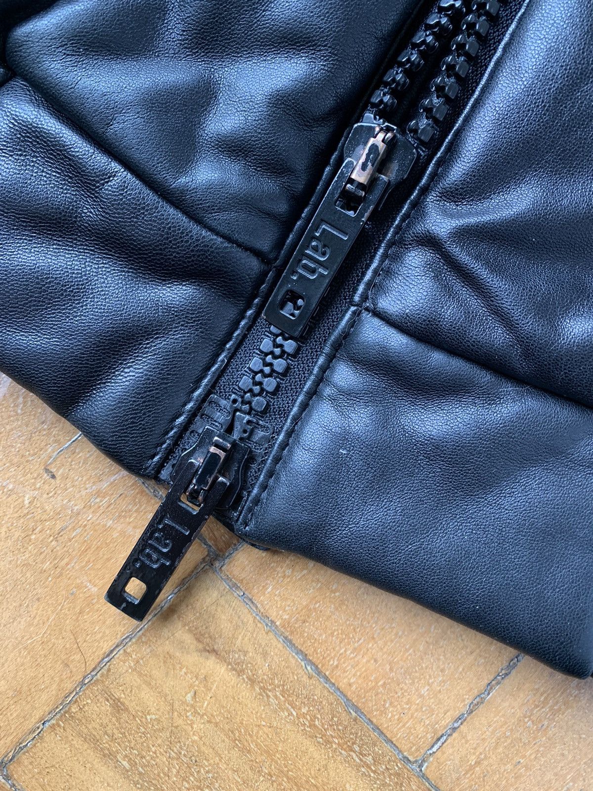 Pal Zileri $4000 calfskin puffer jacket with detachable foxfur collar Size US M / EU 48-50 / 2 - 13 Thumbnail