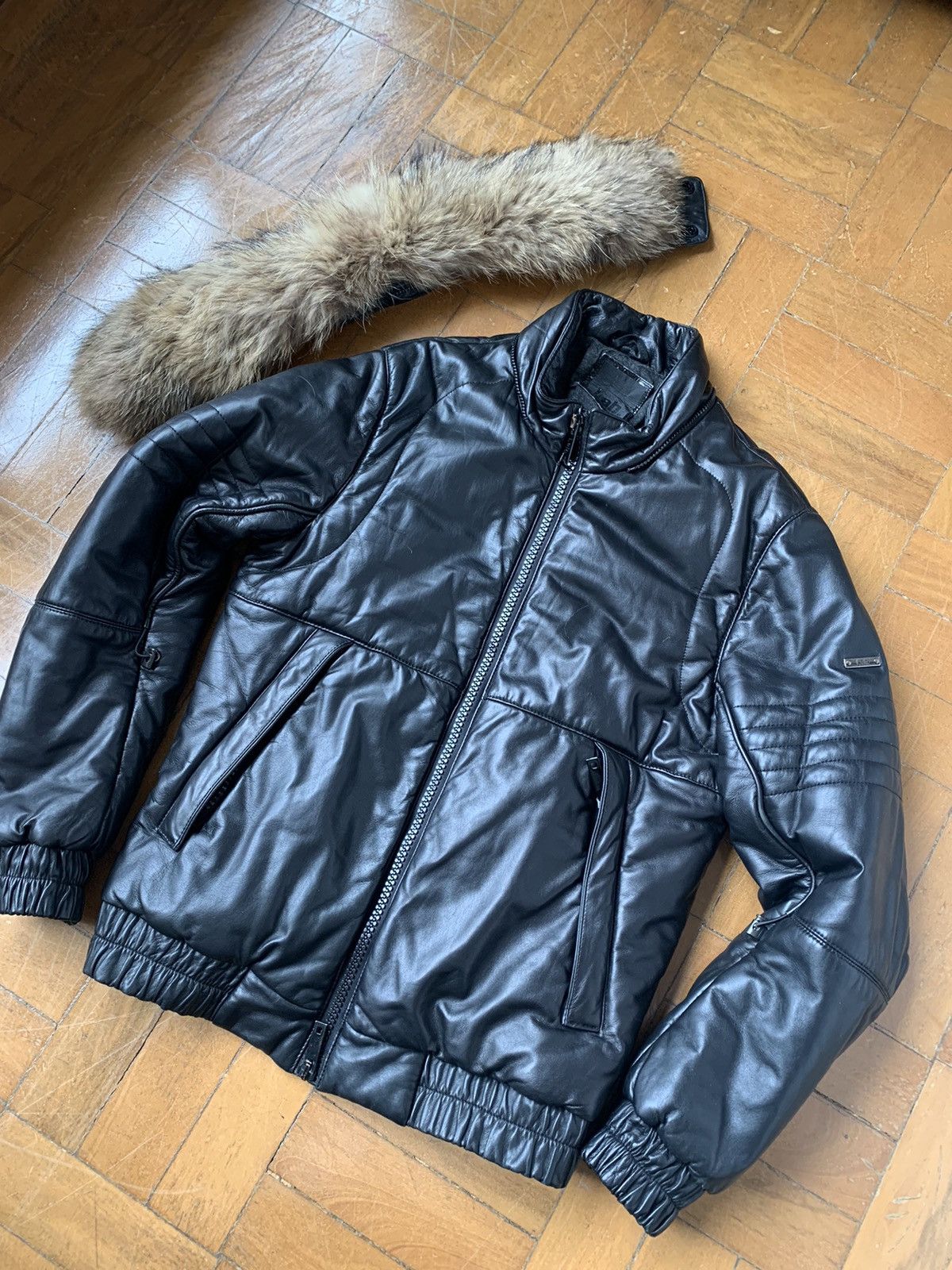 Pal Zileri $4000 calfskin puffer jacket with detachable foxfur collar Size US M / EU 48-50 / 2 - 21 Thumbnail