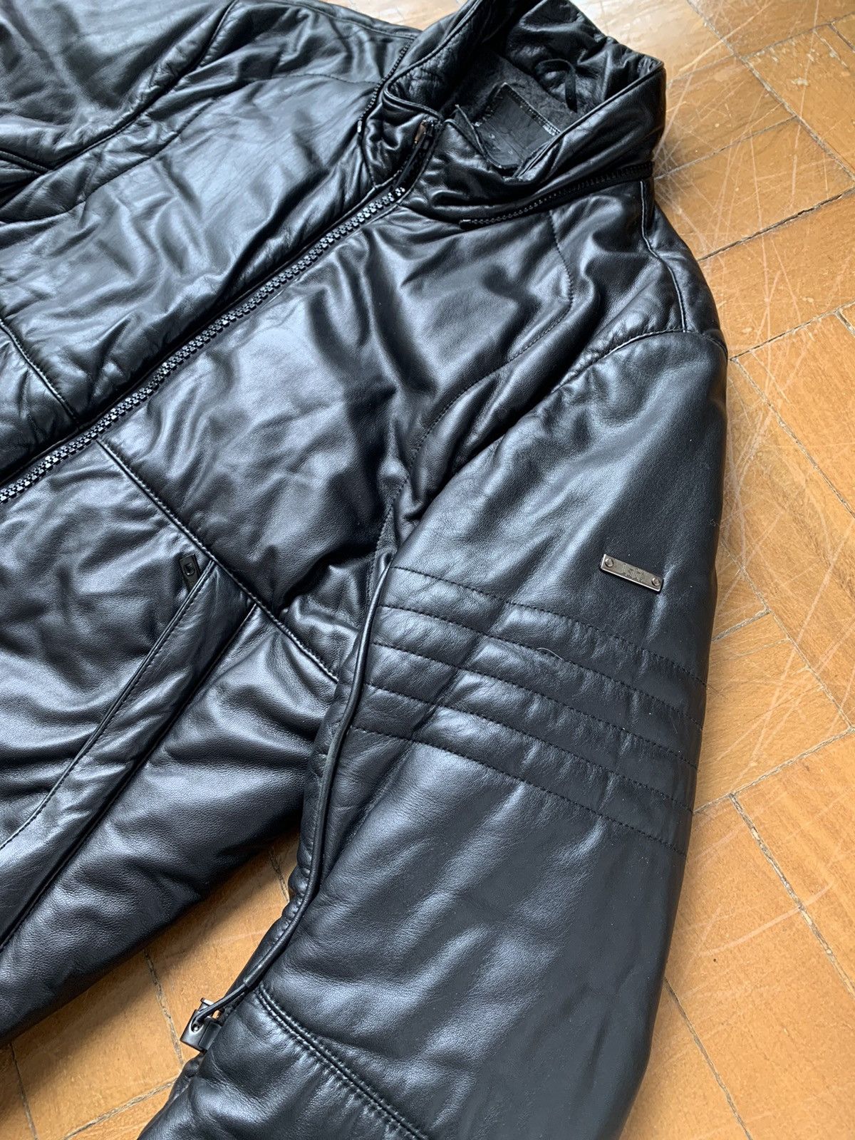 Pal Zileri $4000 calfskin puffer jacket with detachable foxfur collar Size US M / EU 48-50 / 2 - 10 Thumbnail