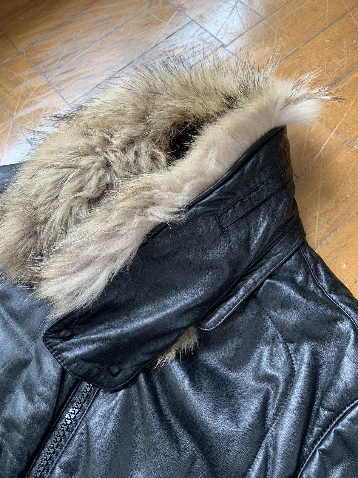 Pal Zileri $4000 calfskin puffer jacket with detachable foxfur collar Size US M / EU 48-50 / 2 - 6 Thumbnail