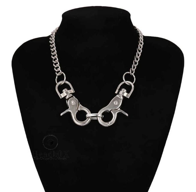 Japanese Brand Exaggerated Big Clasp Pendant Choker Necklace Size ONE SIZE - 2 Thumbnail