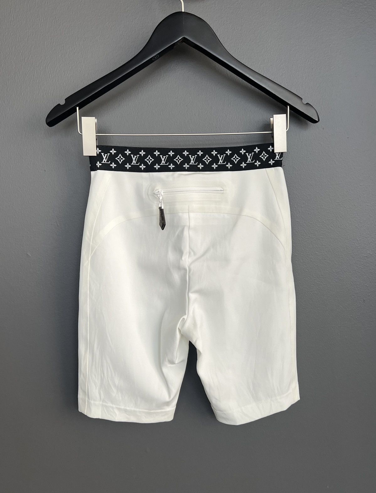 Louis Vuitton Louis Vuitton x Urs Fischer Athletic Shorts Size 25" / US 0 / IT 36 - 2 Thumbnail