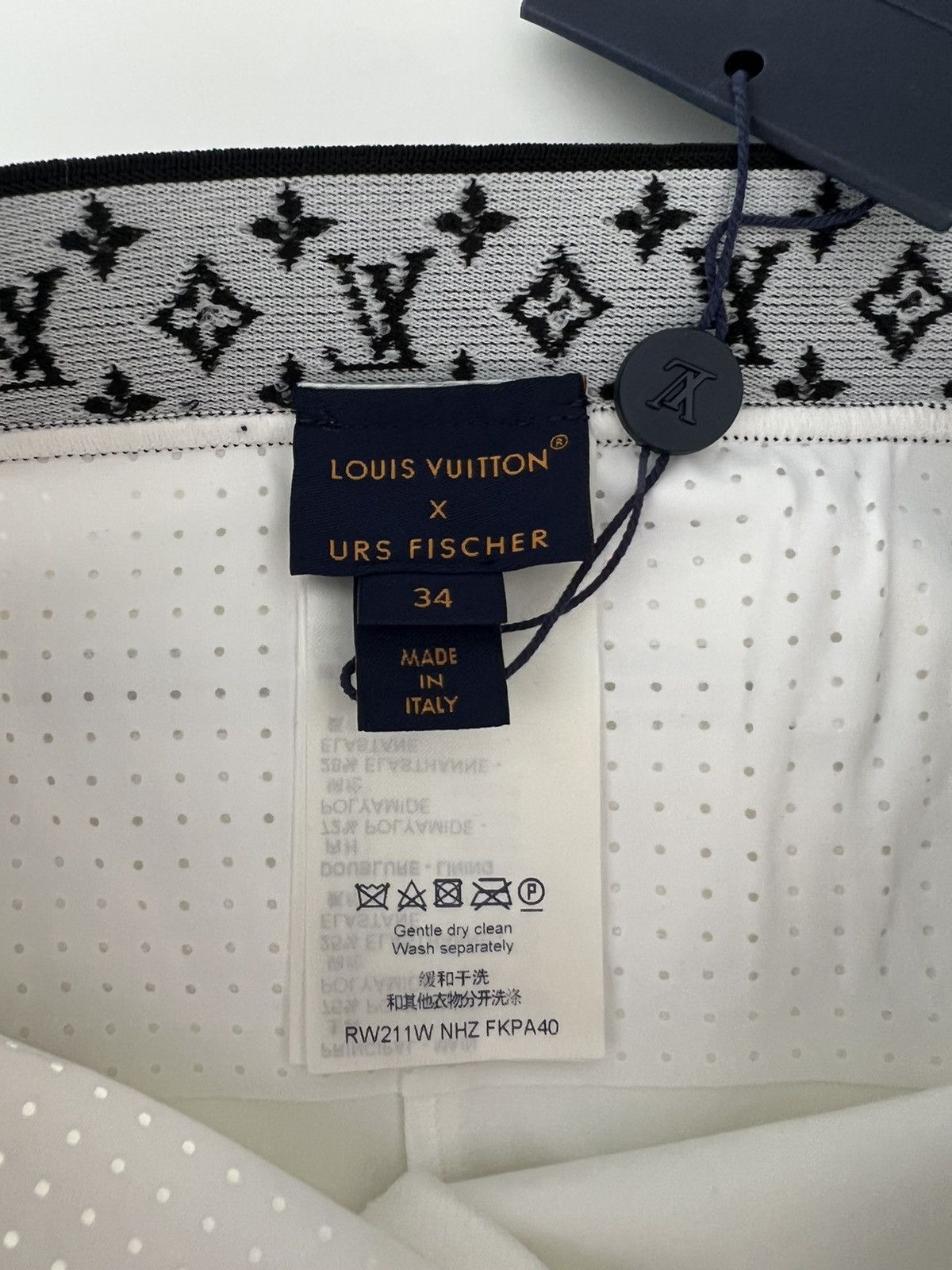Louis Vuitton Louis Vuitton x Urs Fischer Athletic Shorts Size 25" / US 0 / IT 36 - 5 Thumbnail