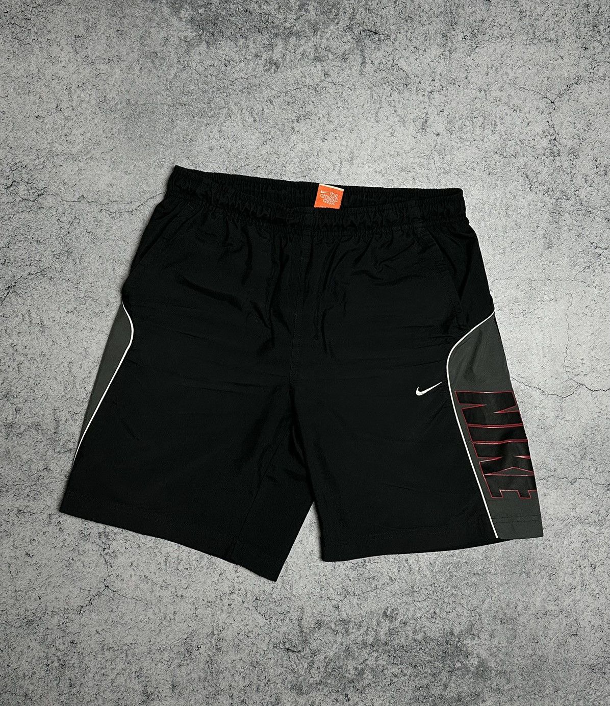 Nike Vintage Nike Big Logo Shorts M Y2k Size US 32 / EU 48 - 1 Thumbnail