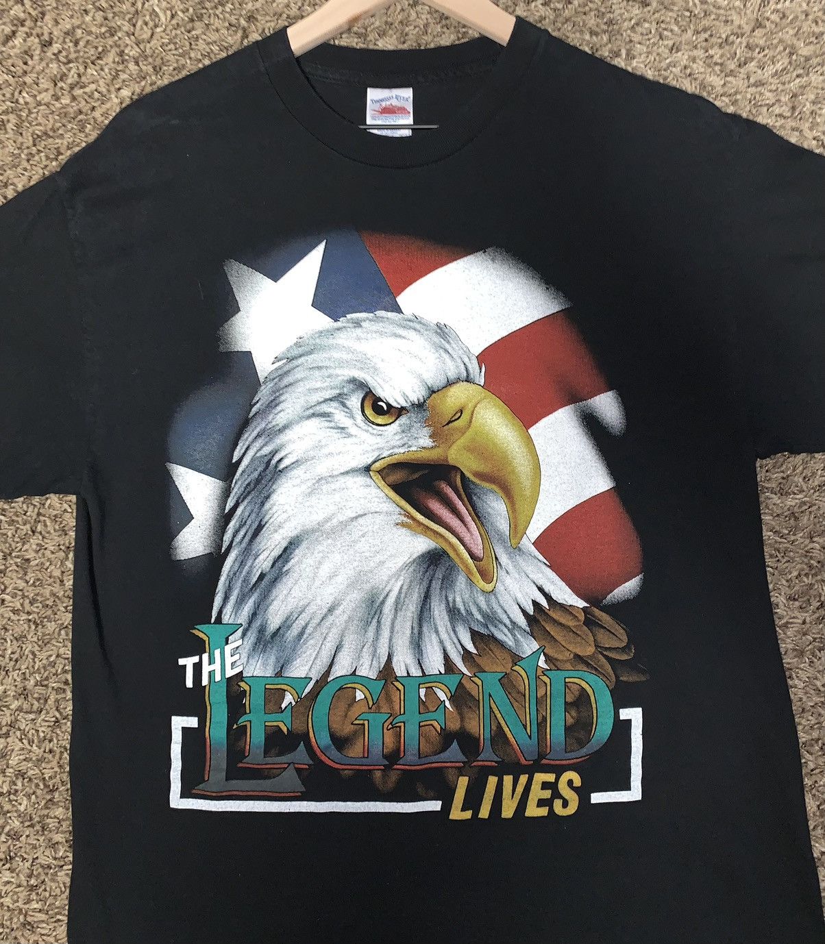 Vintage Vintage The Legend Lives Eagle Flag T-Shirt Size US L / EU 52-54 / 3 - 3 Thumbnail