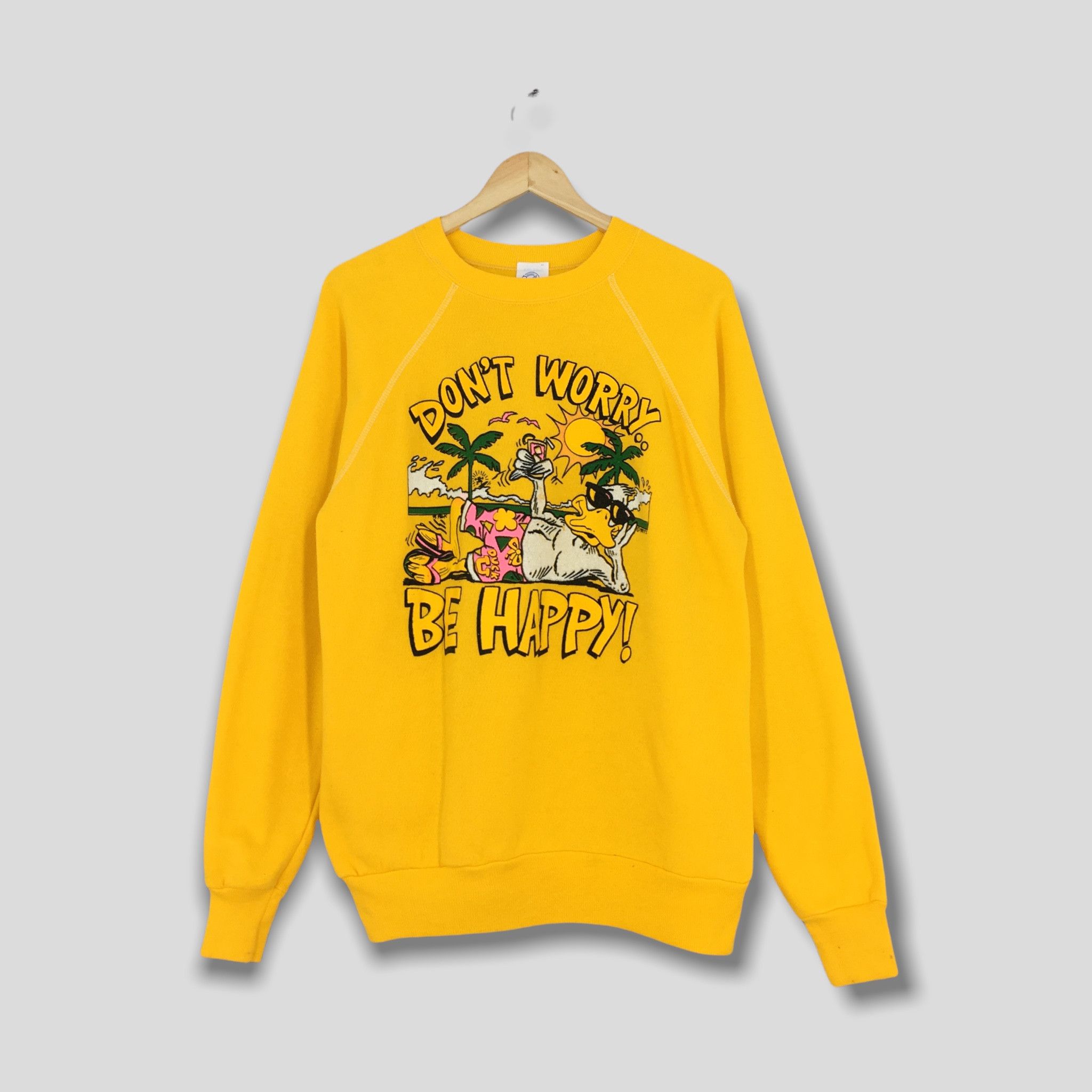 Image of Vintage Don't Worry Be Happy Duck Cartoon Sweatshirt Large in Yellow, Men's