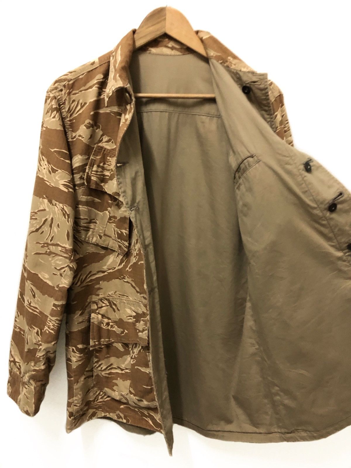 If Six Was Nine TRUE VINTAGE US ARMY TIGER STRIPE DESERTS CAMO SHIRT Size US M / EU 48-50 / 2 - 7 Thumbnail