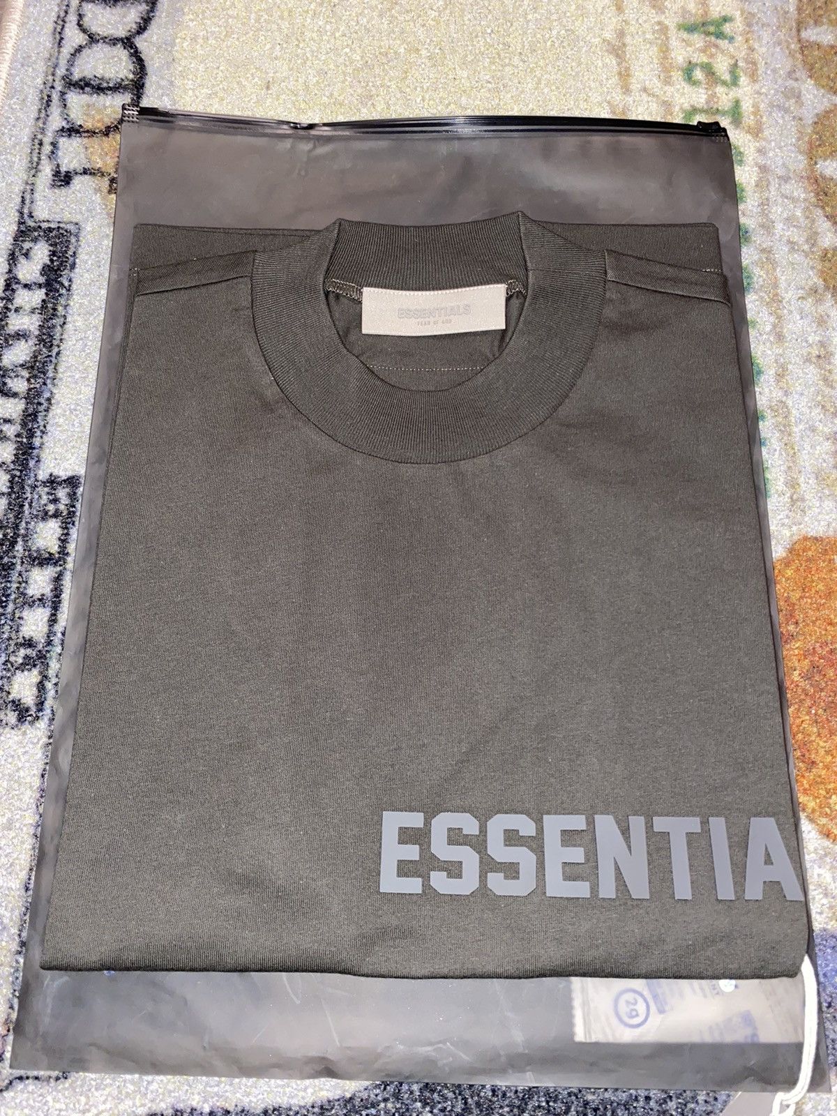 Essentials × Fear of God Essentials Short-Sleeve Logo T Shirt (XXXL) Size US XXL / EU 58 / 5 - 1 Thumbnail