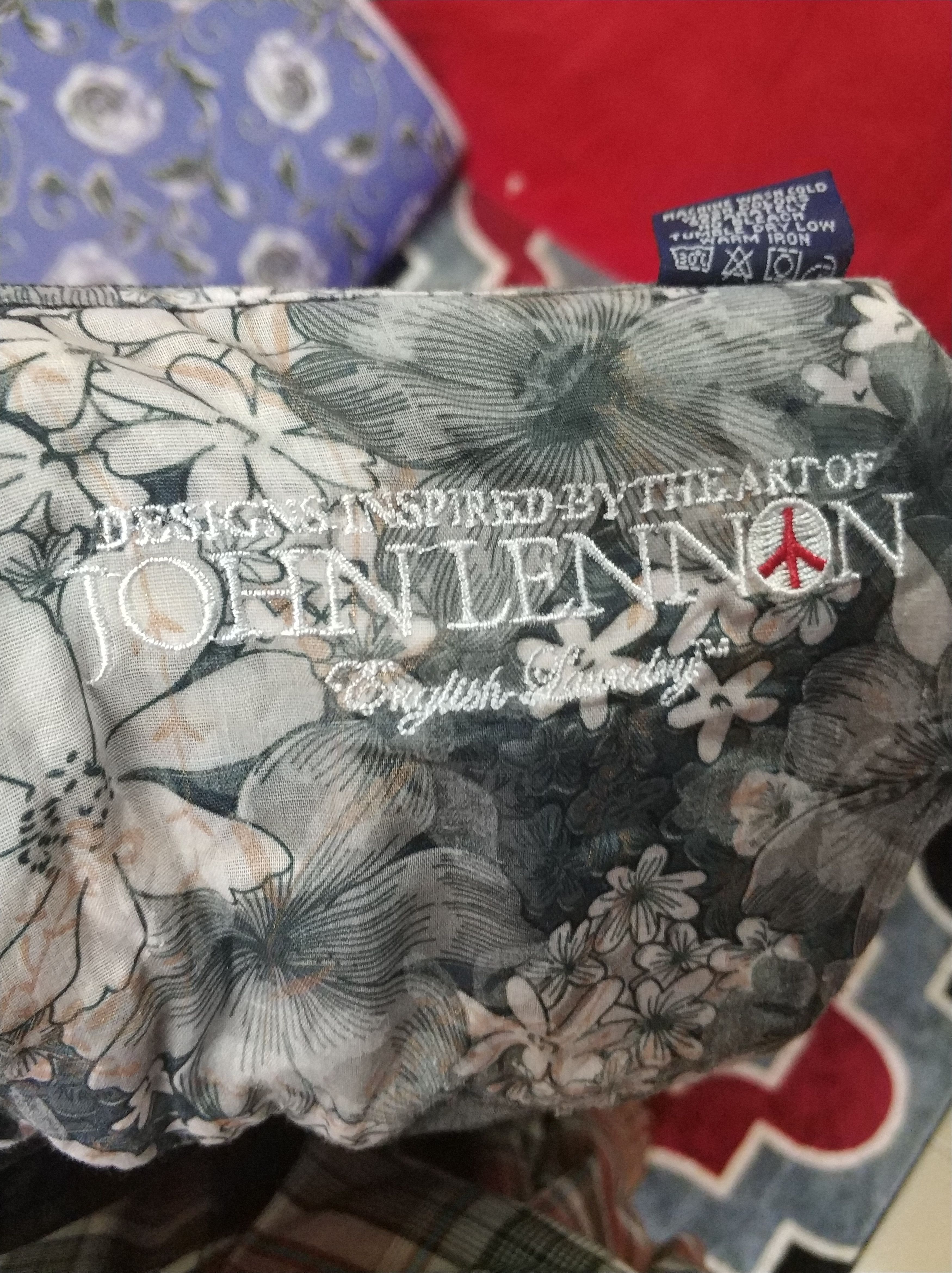 English Laundry 🔥Rare English Laundry x John Lennon Black Floral Shirt Size US M / EU 48-50 / 2 - 11 Thumbnail