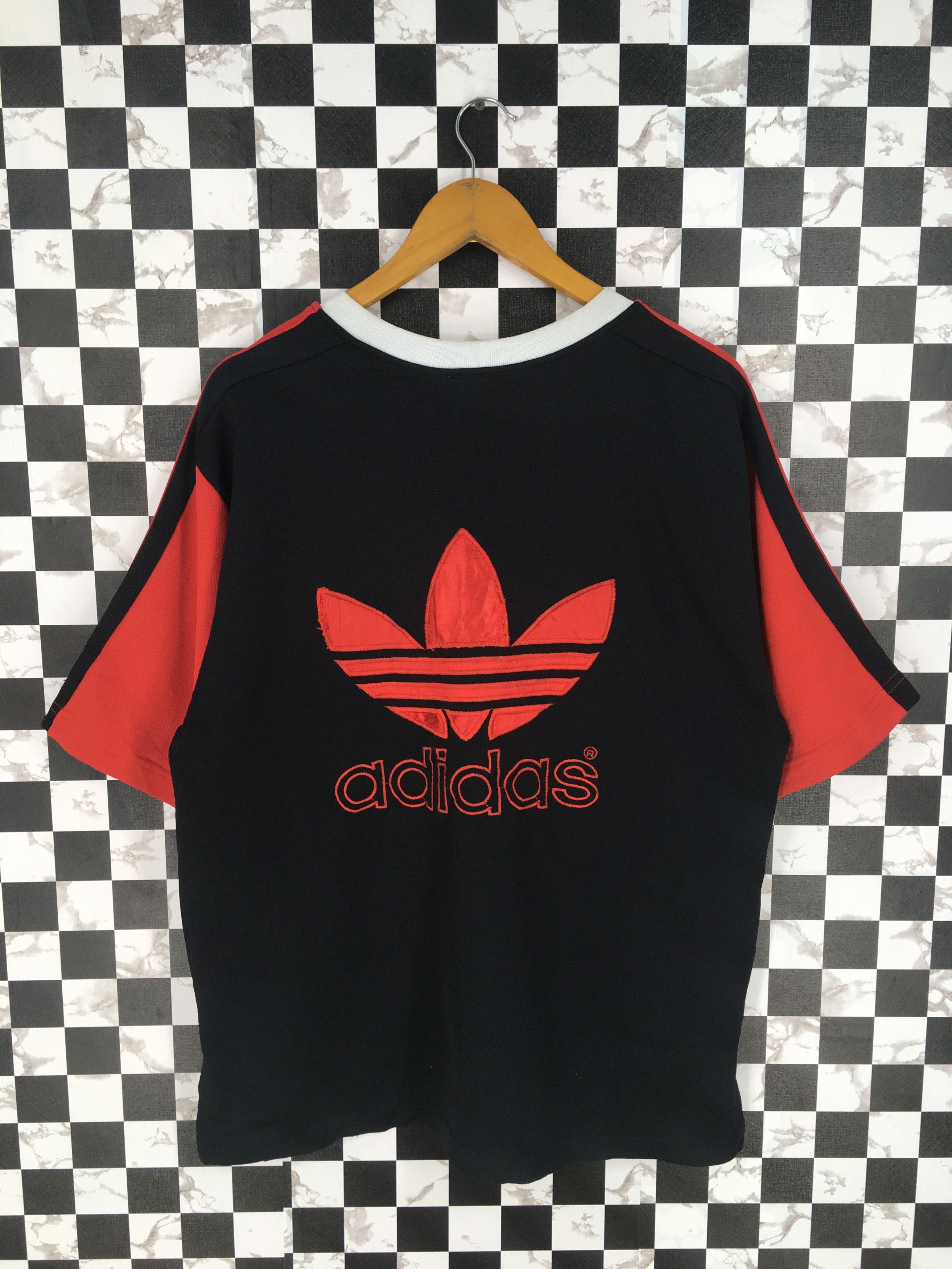 Vintage ADIDAS TREFOIL Shirt Large Black/Red Vintage Adidas