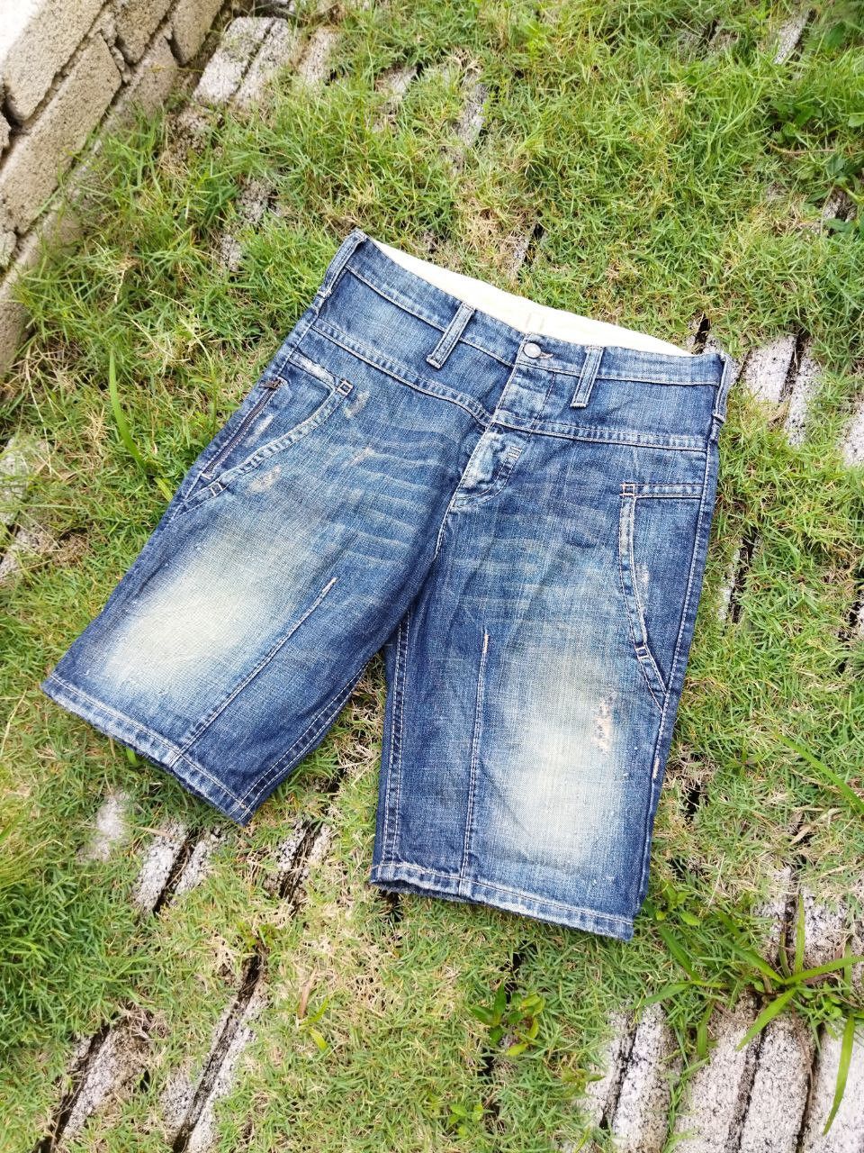 Neil Barrett Neil Barrett Denim Shortpants - Size 31 Size US 31 - 1 Thumbnail