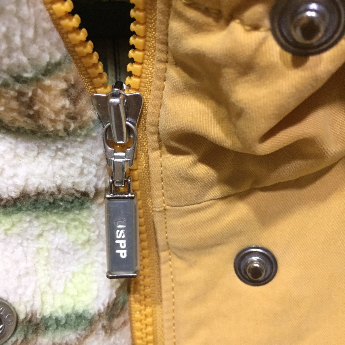 UNITED STATES OF PARADISE PARK (USPP) HOODIE M fits L