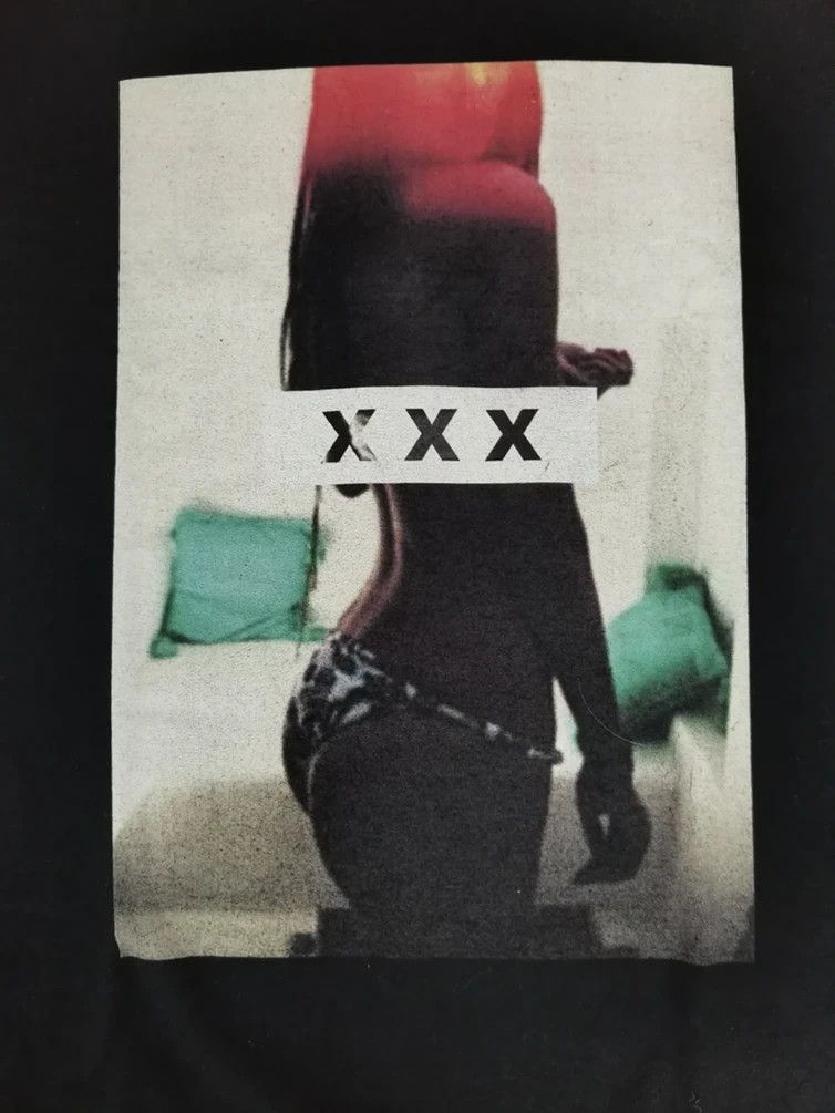 Japanese Brand God Selection XXX Japan Designer Tee Sexy Naked Girl Size US M / EU 48-50 / 2 - 2 Thumbnail