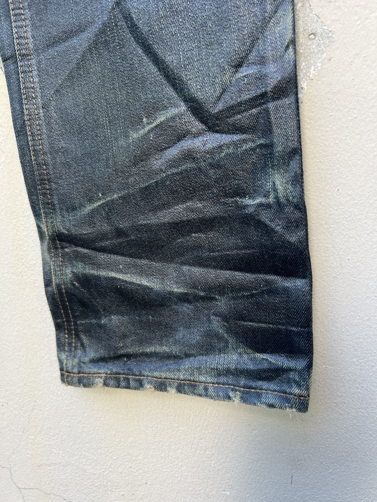 DISCOVERED × Le Grande Bleu (L.G.B.) × Vintage Vintage Discovered Japan Luster Waxed Distress Denim Jeans Size US 29 - 11 Thumbnail