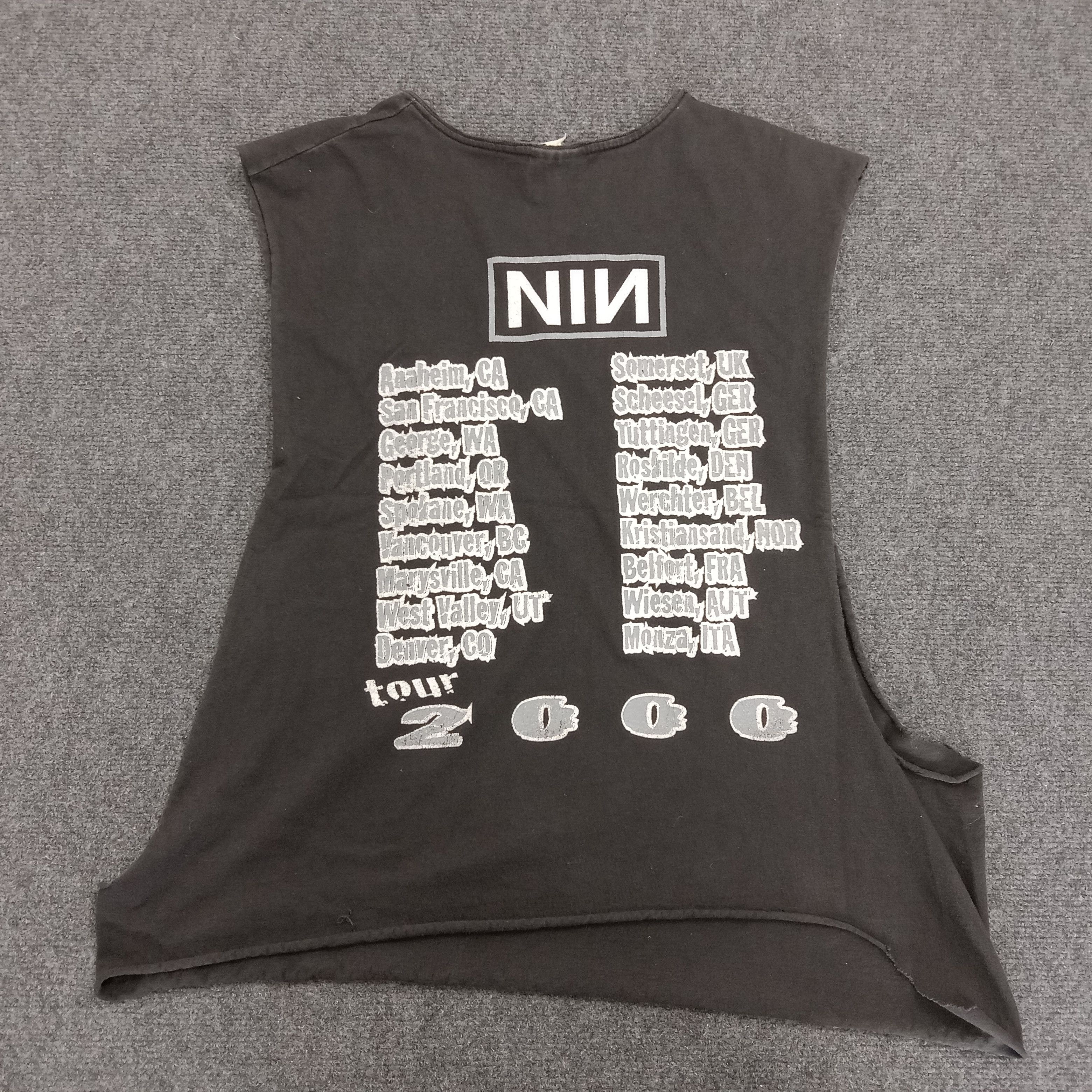 Band Tees × Vintage NIN Nine Inch's Nails American Industrial Rock Band Size US XL / EU 56 / 4 - 2 Thumbnail