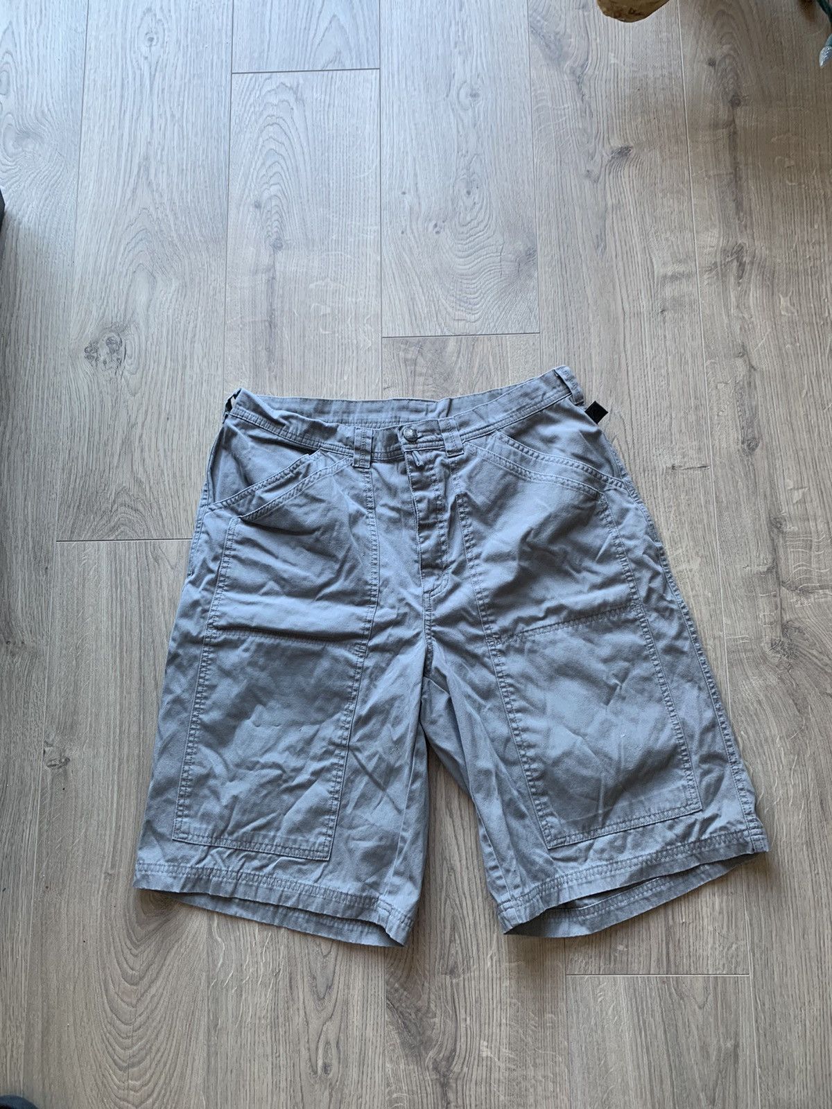 Nike ACG Nike ACG Vintage Cargo Shorts Size US 32 / EU 48 - 6 Thumbnail