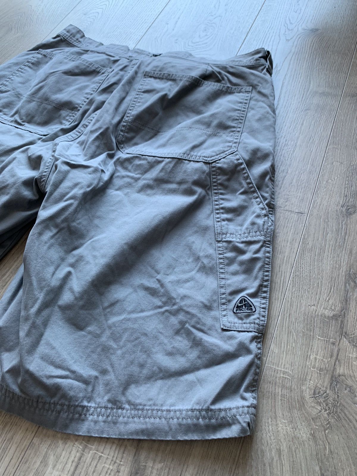 Nike ACG Nike ACG Vintage Cargo Shorts Size US 32 / EU 48 - 3 Thumbnail