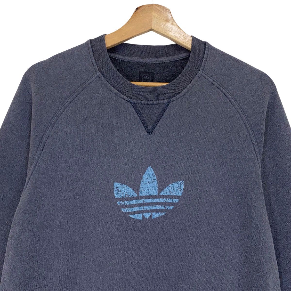 Adidas Vintage 90s Adidas Big Logo Crewneck Sweathirt Size M Size US M / EU 48-50 / 2 - 4 Thumbnail