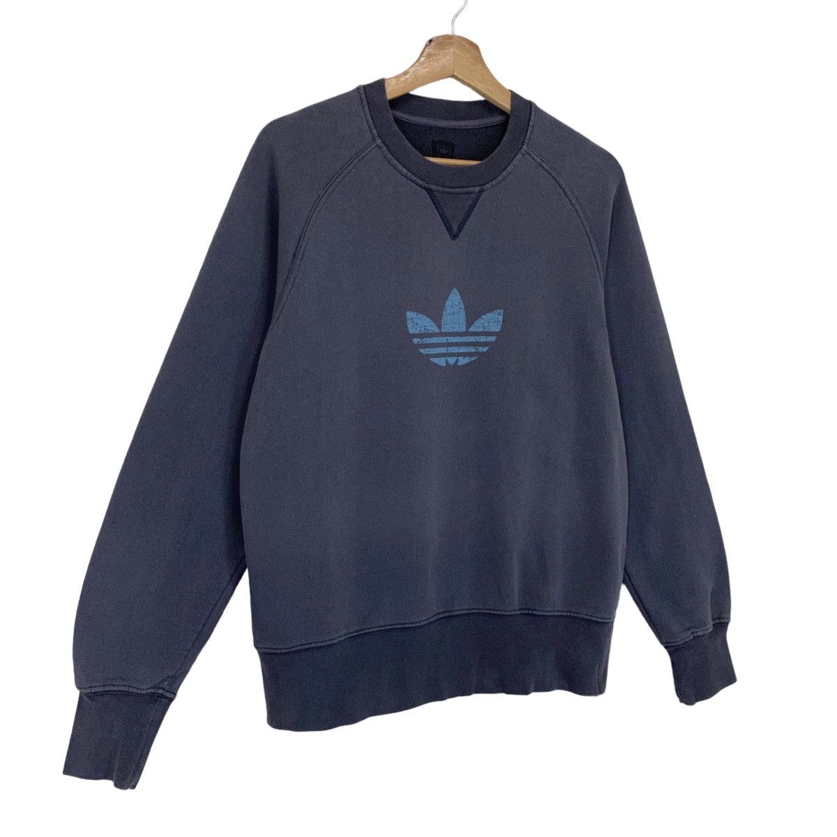 Adidas Vintage 90s Adidas Big Logo Crewneck Sweathirt Size M Size US M / EU 48-50 / 2 - 2 Thumbnail