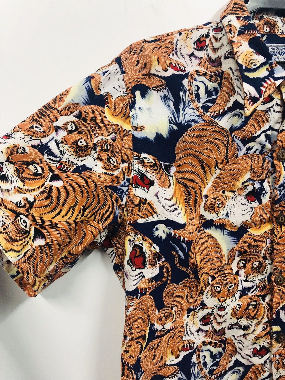 Sun Surf Vintage Rare Hawaii 100 Tiger Kalakaua Made In Hawaii T Rare Size US S / EU 44-46 / 1 - 5 Thumbnail