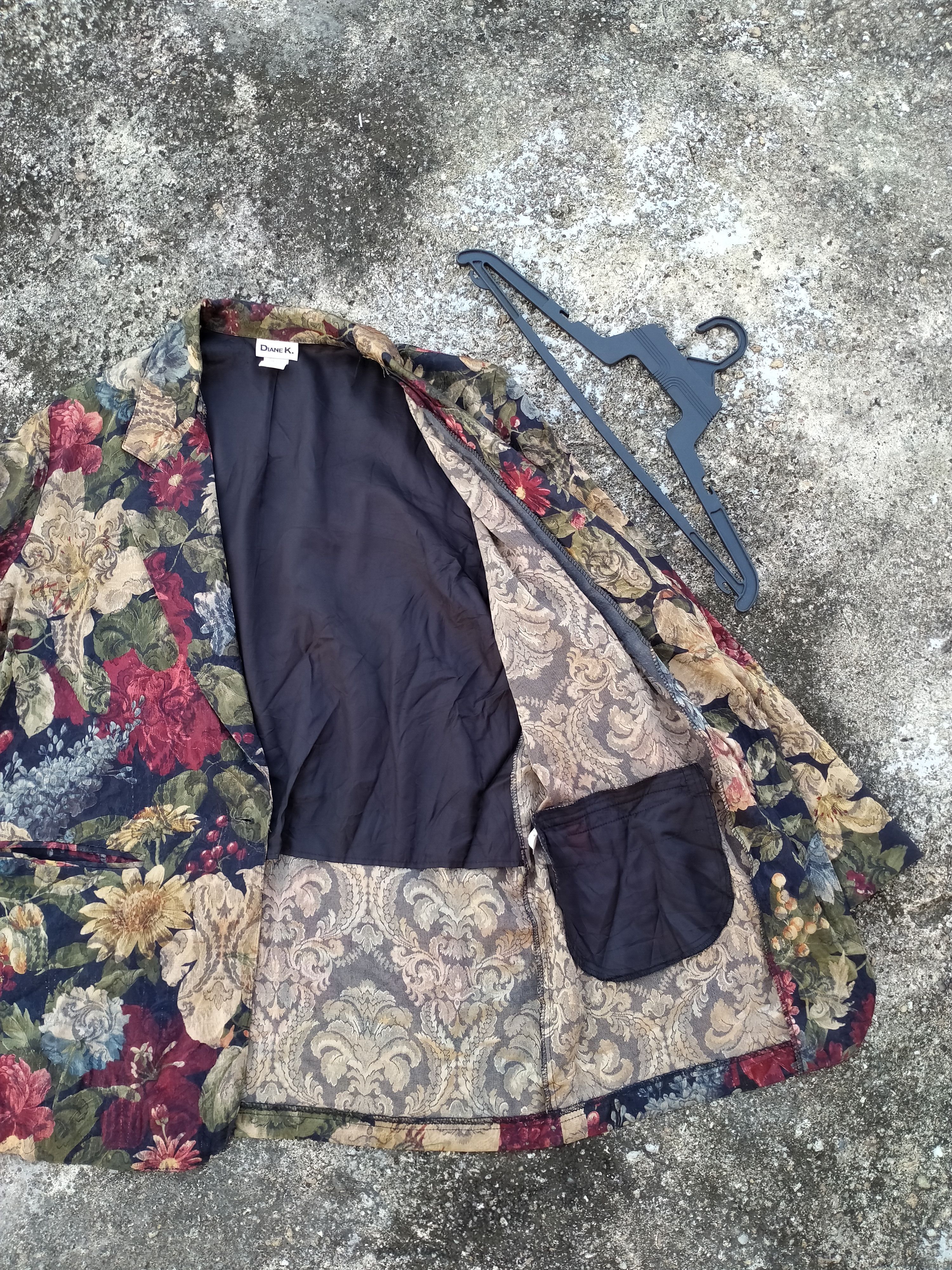 Vintage DIANE.K FULL PRINT FLORAL BLAZER Size US L / EU 52-54 / 3 - 4 Thumbnail