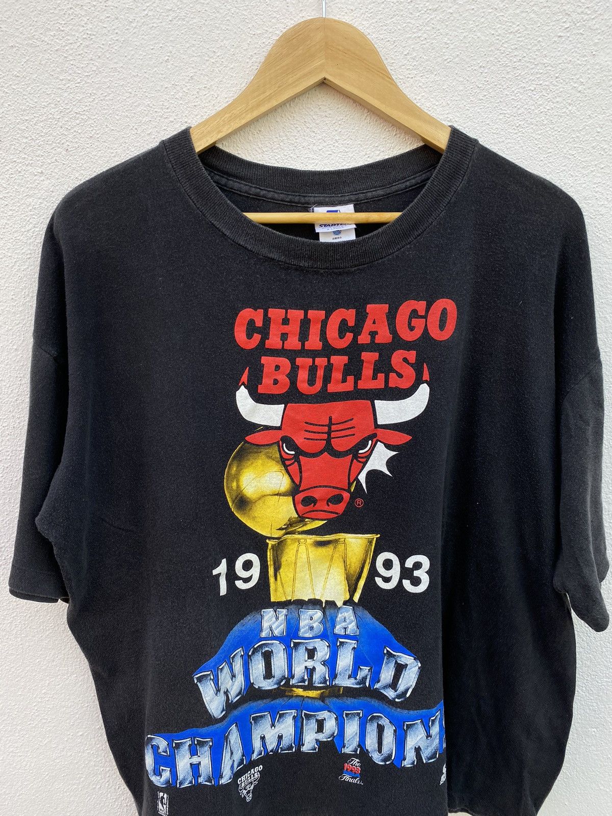 NBA Vintage chicago bulls nba champions 1993 raptee shirt Size US XL / EU 56 / 4 - 2 Thumbnail