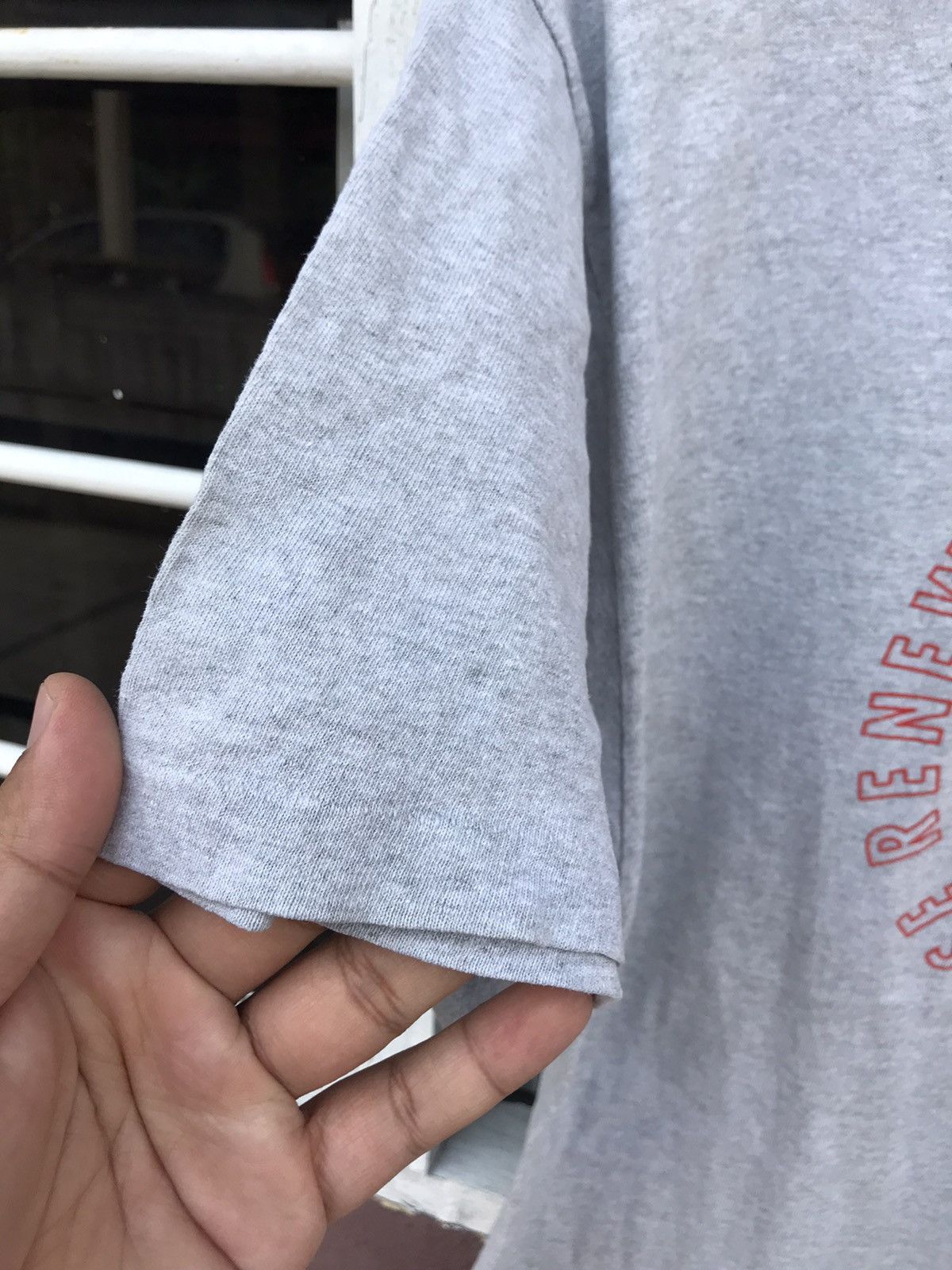 Esprit Vintage Esprit Big Logo Tees Size US L / EU 52-54 / 3 - 5 Thumbnail