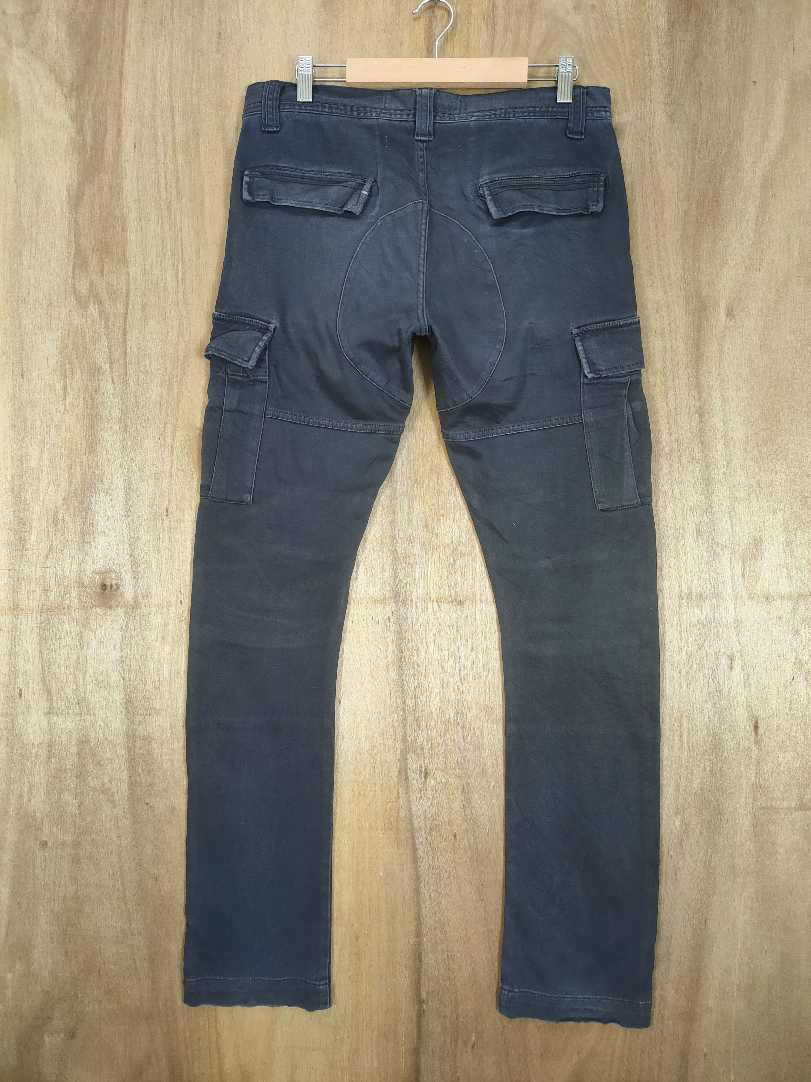Black Label W32 ORAQLE VINTAGE BLACK FADED CARGO PANTS Size US 32 / EU 48 - 8 Thumbnail