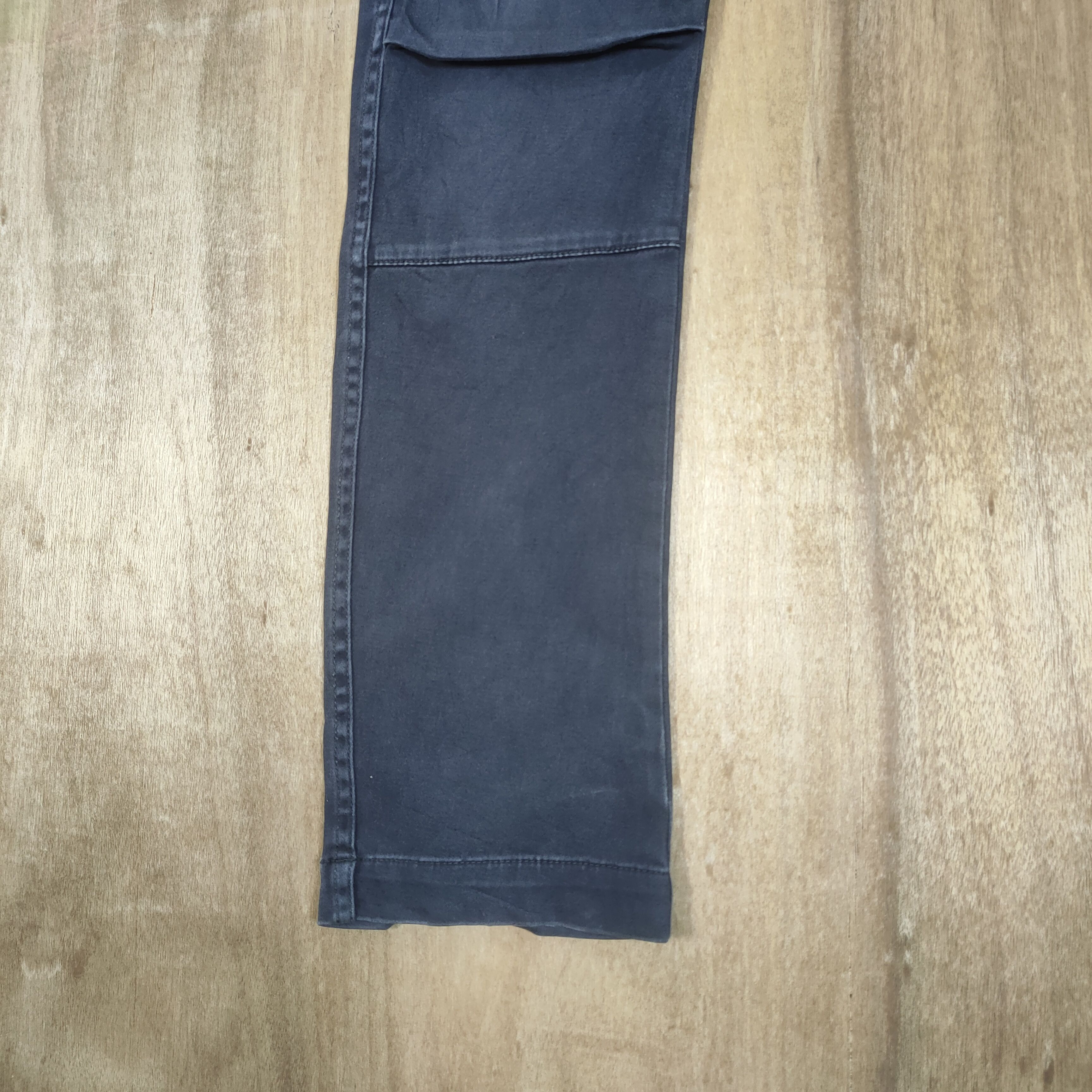 Black Label W32 ORAQLE VINTAGE BLACK FADED CARGO PANTS Size US 32 / EU 48 - 7 Thumbnail