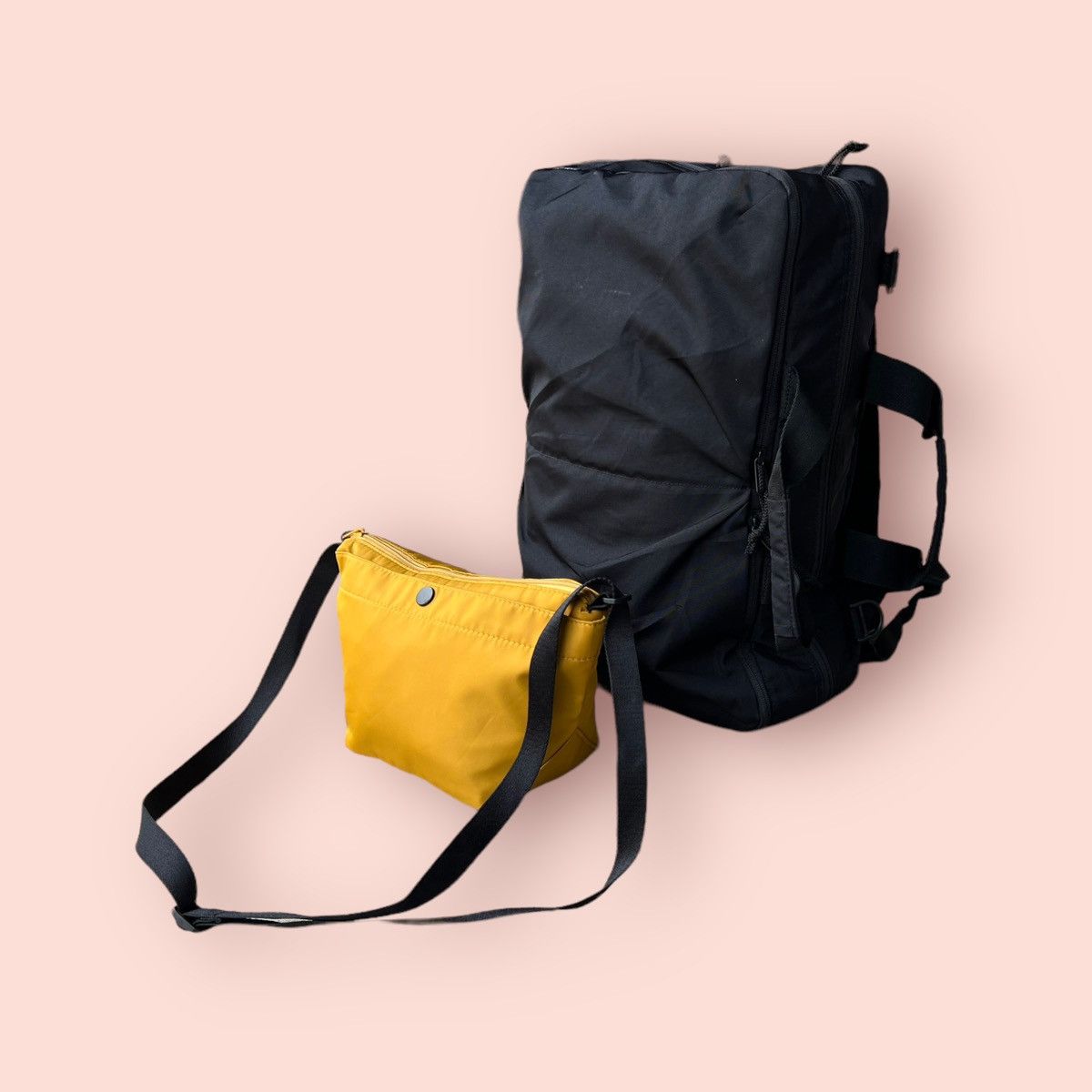 Japanese Brand × Jun Takahashi × Uniqlo RARE UNIQLO UTILITY BACKPACK & CROSSBODY SLING BAG Size ONE SIZE - 1 Thumbnail