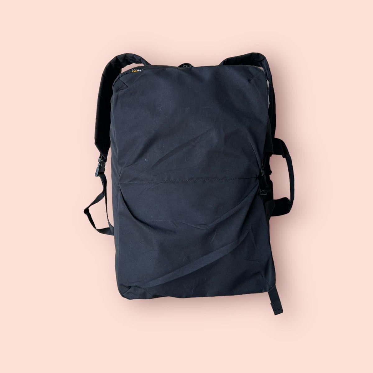 Japanese Brand × Jun Takahashi × Uniqlo RARE UNIQLO UTILITY BACKPACK & CROSSBODY SLING BAG Size ONE SIZE - 13 Thumbnail