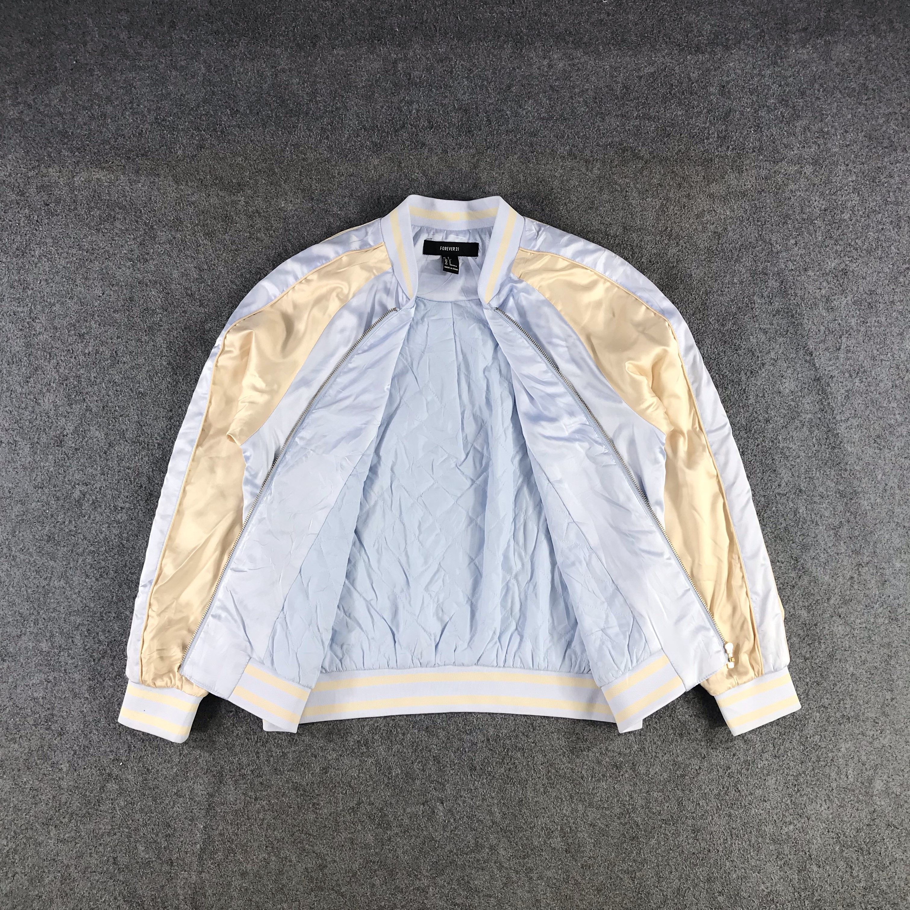 Japanese Brand Forever 21 Bomber Satin Jacket JC63 Size US S / EU 44-46 / 1 - 2 Thumbnail
