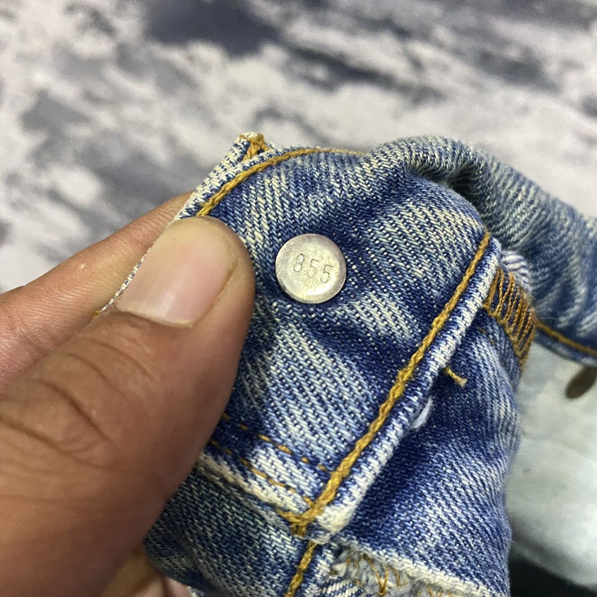 Jean × Levi's × Vintage Vintage 90s Levis 505 Orange Tab Stain Denim Jeans Size US 33 - 12 Thumbnail