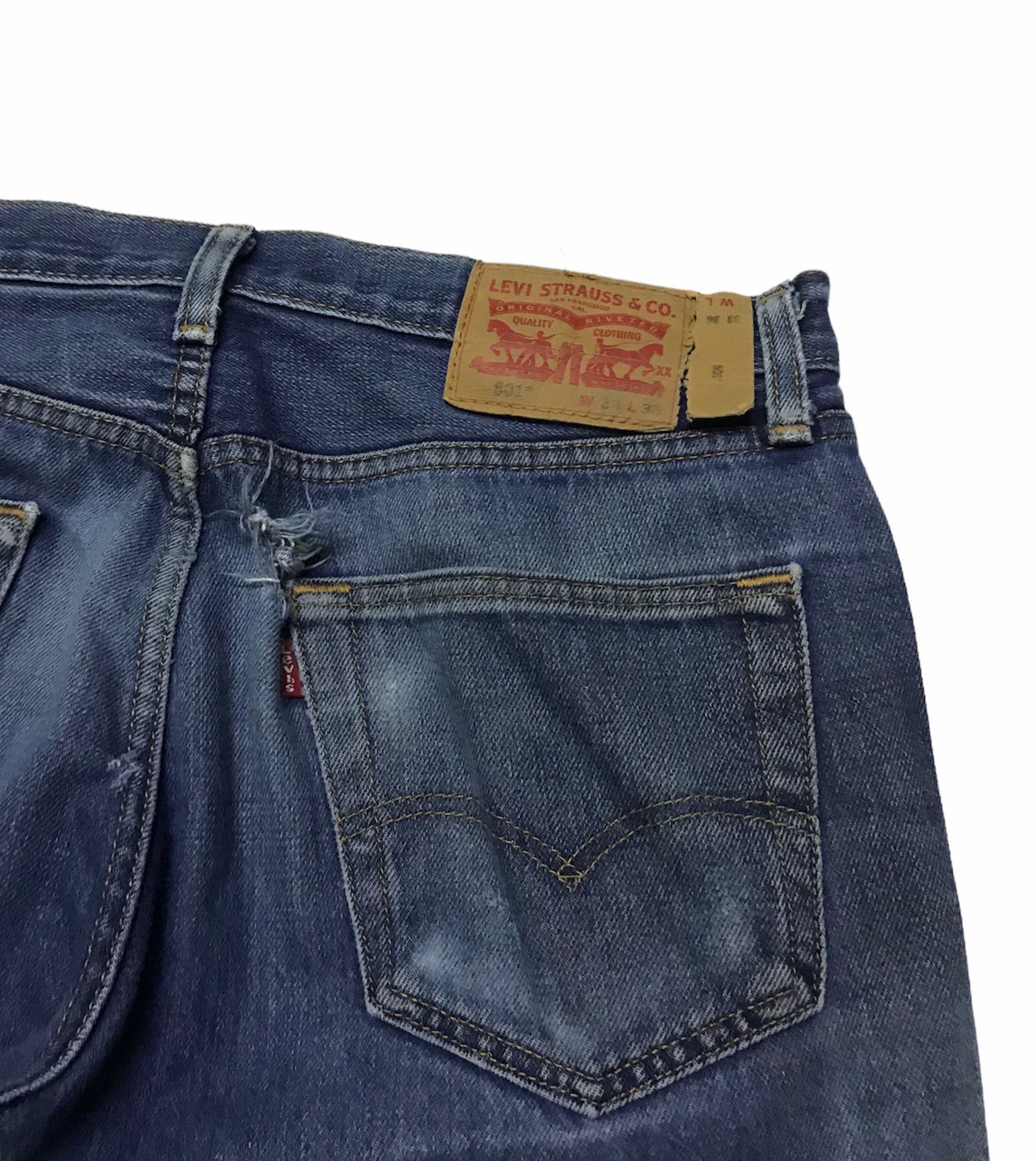 Levi's Vintage Clothing Vintage Levi's 501 distressed jeans Size US 32 / EU 48 - 5 Thumbnail