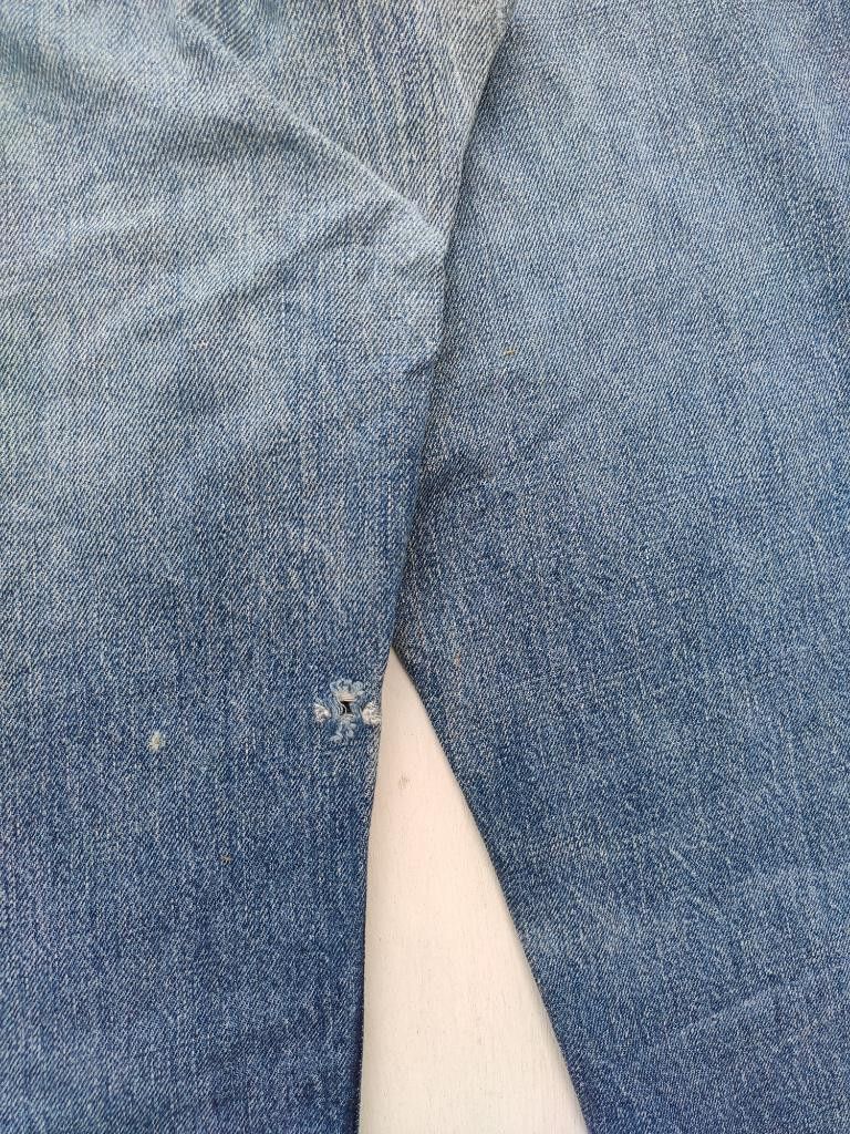 Evisu × Vintage Vintage Evisu Jeans Distressed Size US 43 - 14 Thumbnail