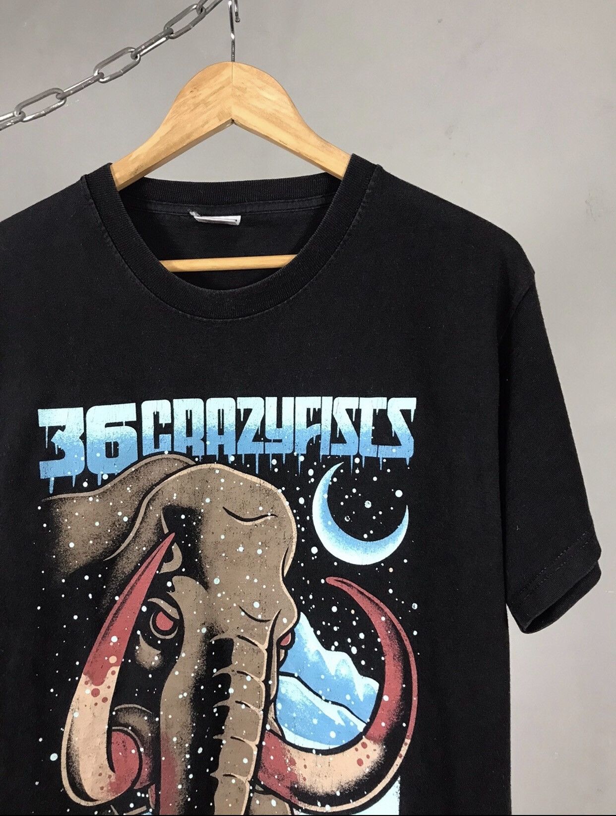 Band Tees × Vintage 36 Crazy Fists Vintage Rock Band Tee Size US L / EU 52-54 / 3 - 2 Thumbnail