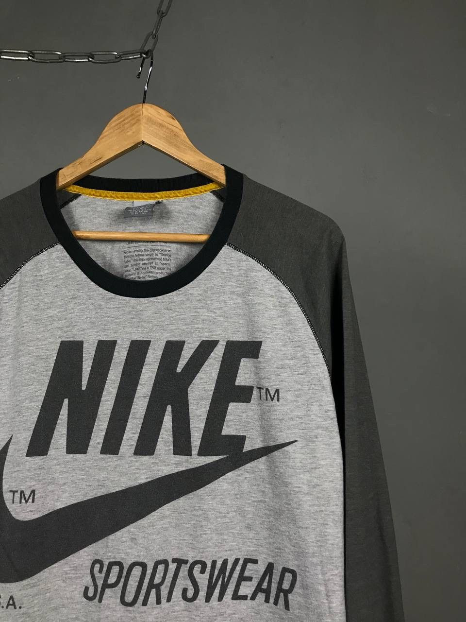 Nike × Vintage Nike big swoosh streetwear vintage limited issue longsleeve Size US XL / EU 56 / 4 - 2 Thumbnail