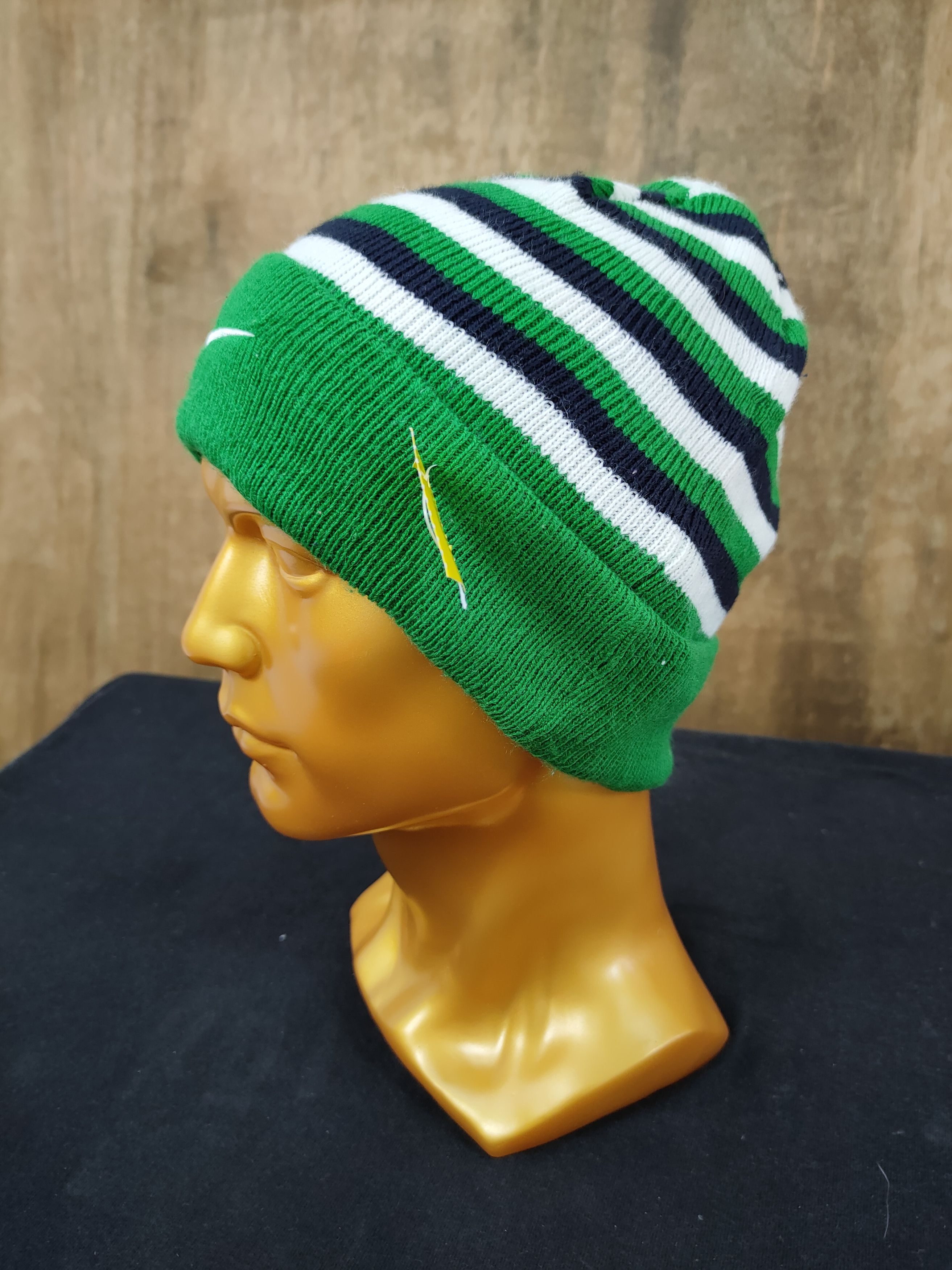 Nike Nike stripe green white embroidery logo beanie snowcap #014 Size ONE SIZE - 2 Thumbnail