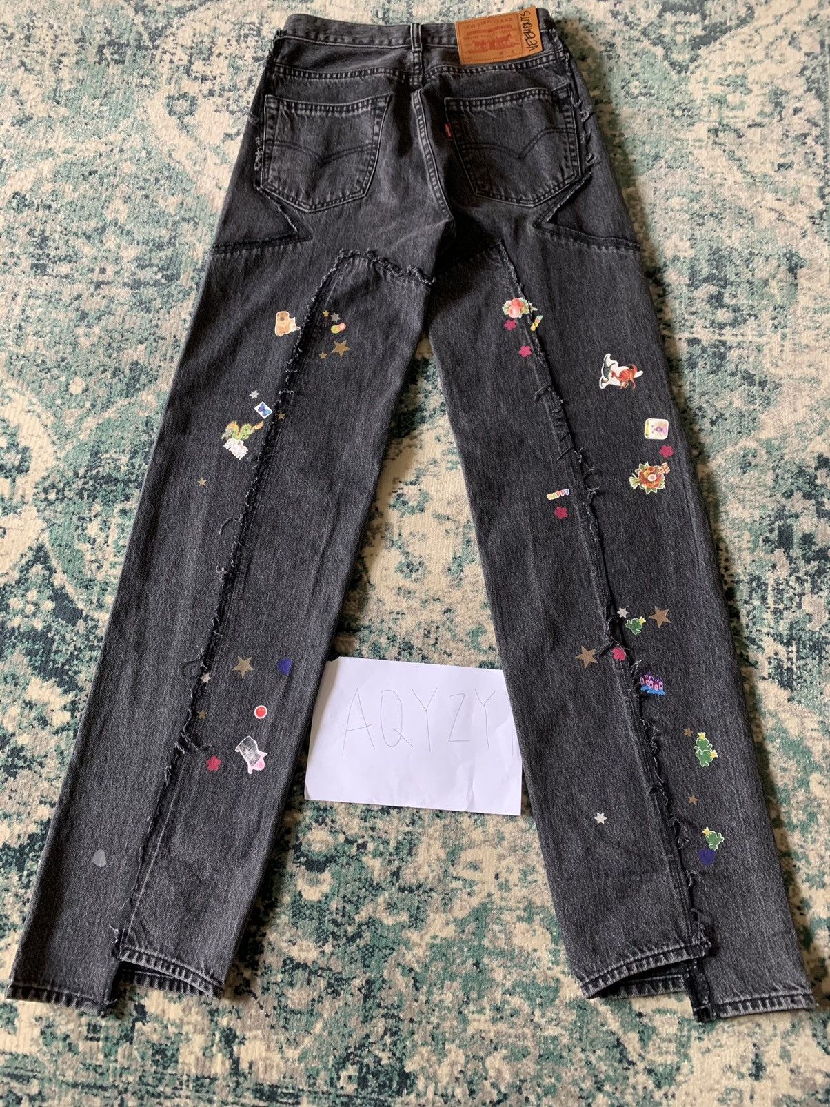 Levi's × Vetements vetements levis sticker denim jeans Size US 29 - 2 Thumbnail
