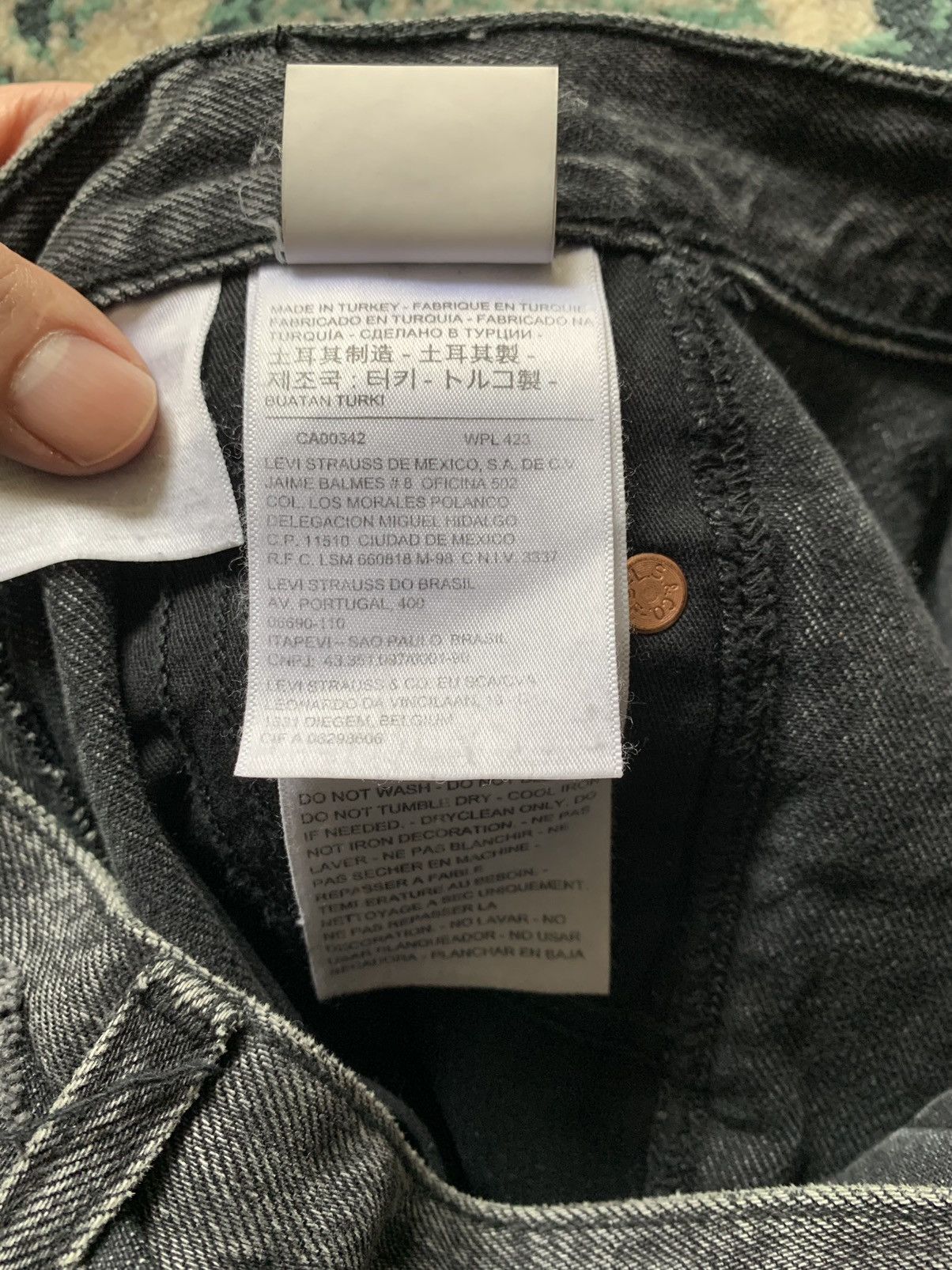 Levi's × Vetements vetements levis sticker denim jeans Size US 29 - 5 Thumbnail