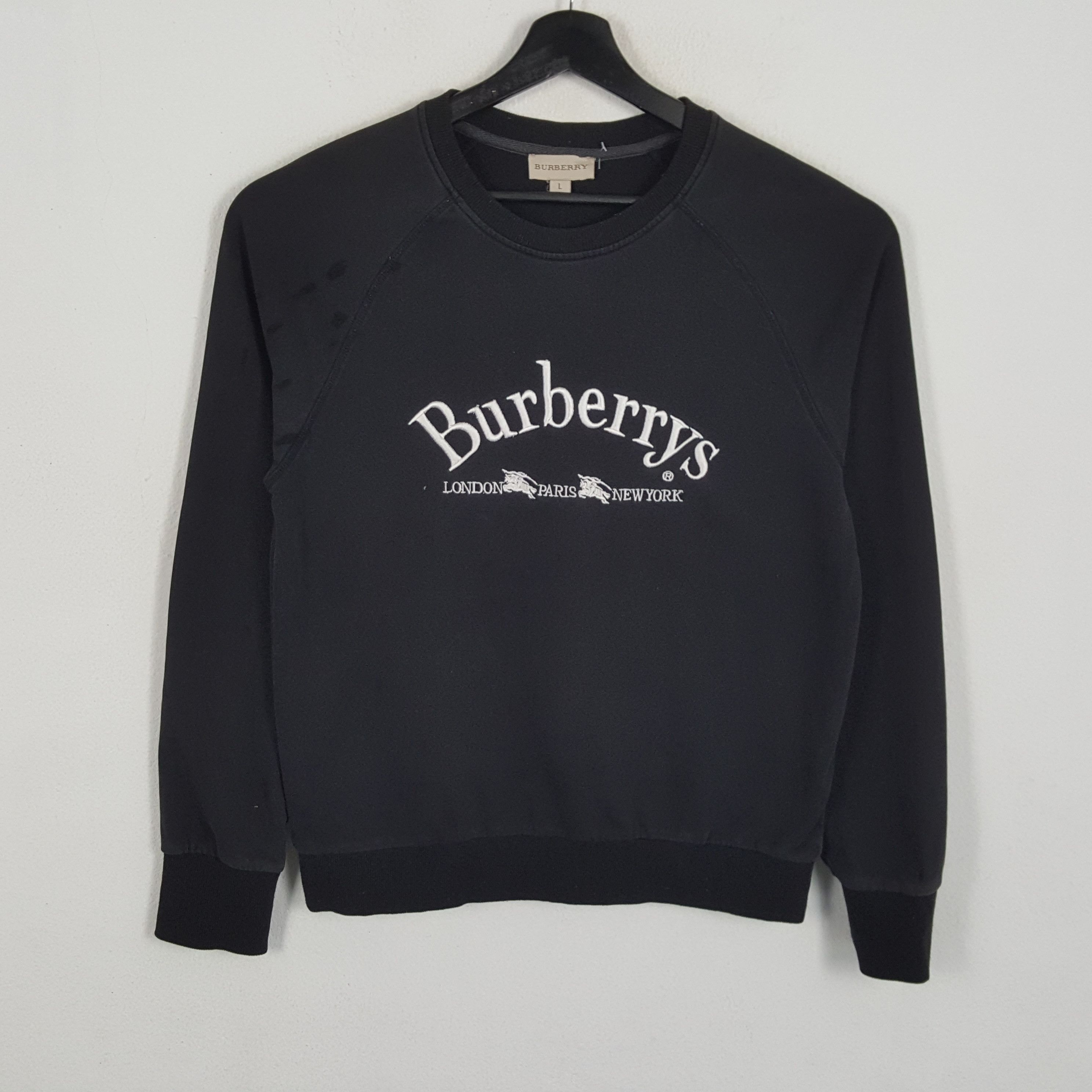 Burberry BURBERRY Luxury Brand Center Logo Design Sweatshirt Size US S / EU 44-46 / 1 - 1 Thumbnail