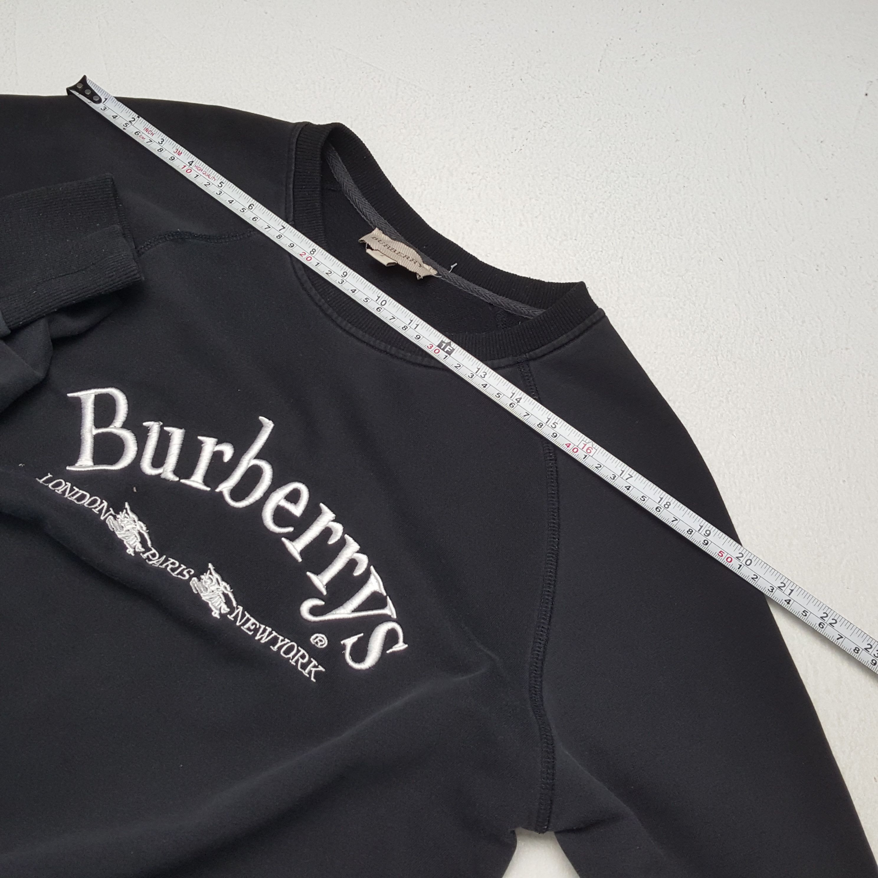 Burberry BURBERRY Luxury Brand Center Logo Design Sweatshirt Size US S / EU 44-46 / 1 - 5 Thumbnail