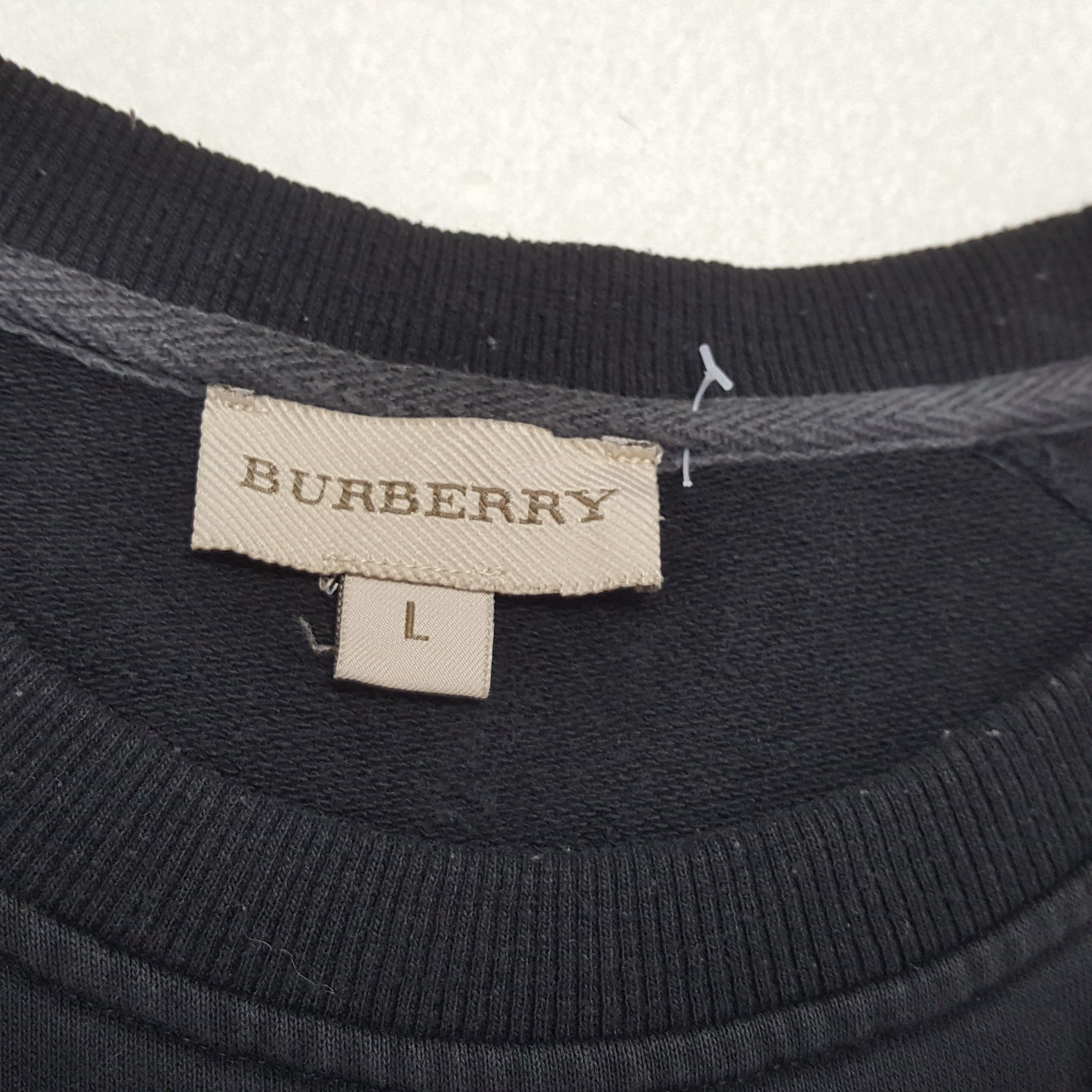 Burberry BURBERRY Luxury Brand Center Logo Design Sweatshirt Size US S / EU 44-46 / 1 - 9 Thumbnail