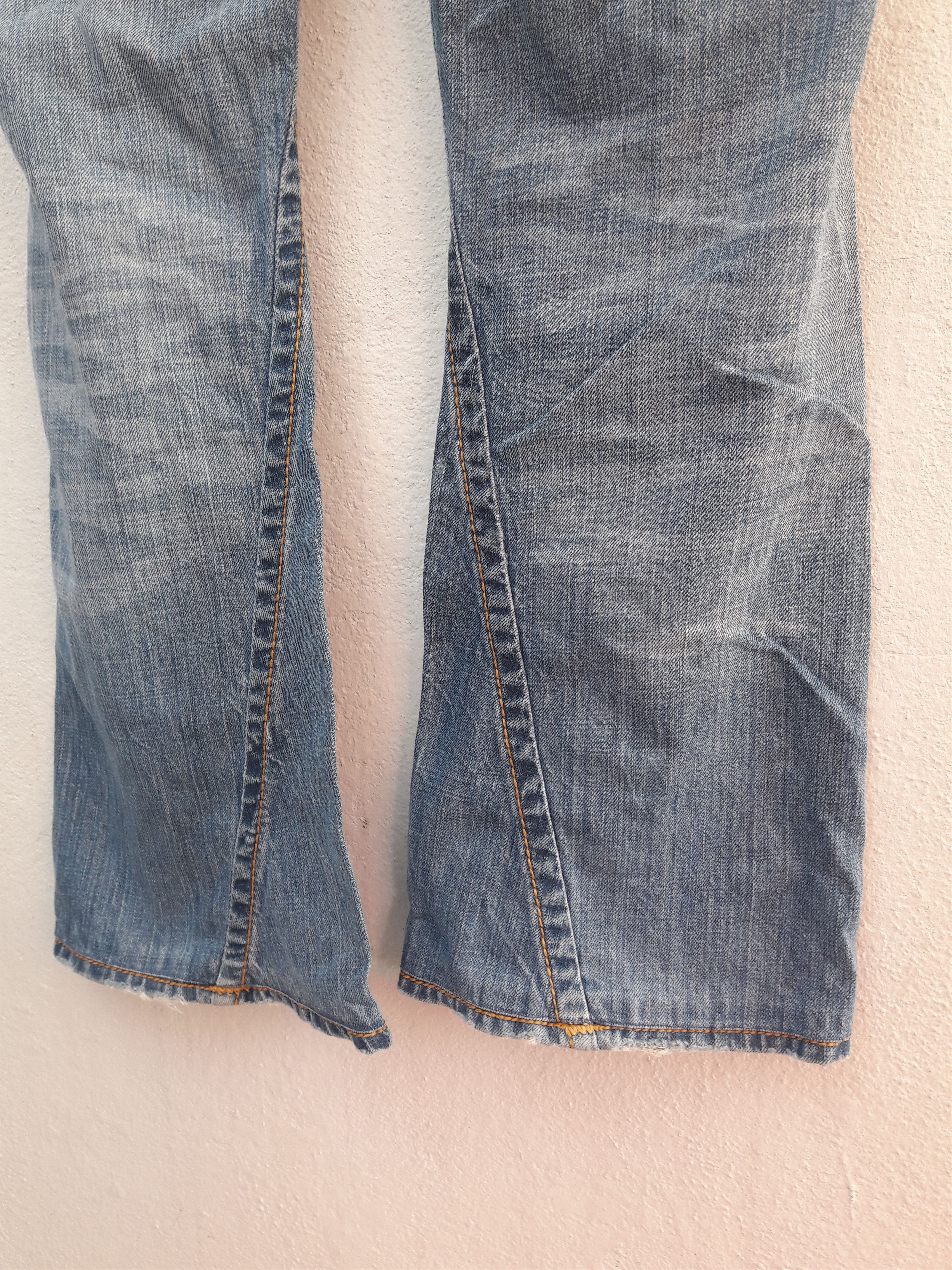 If Six Was Nine × Le Grande Bleu (L.G.B.) × True Religion Flare Jeans True Religion Distressed Blue Denim Size US 33 - 23 Thumbnail