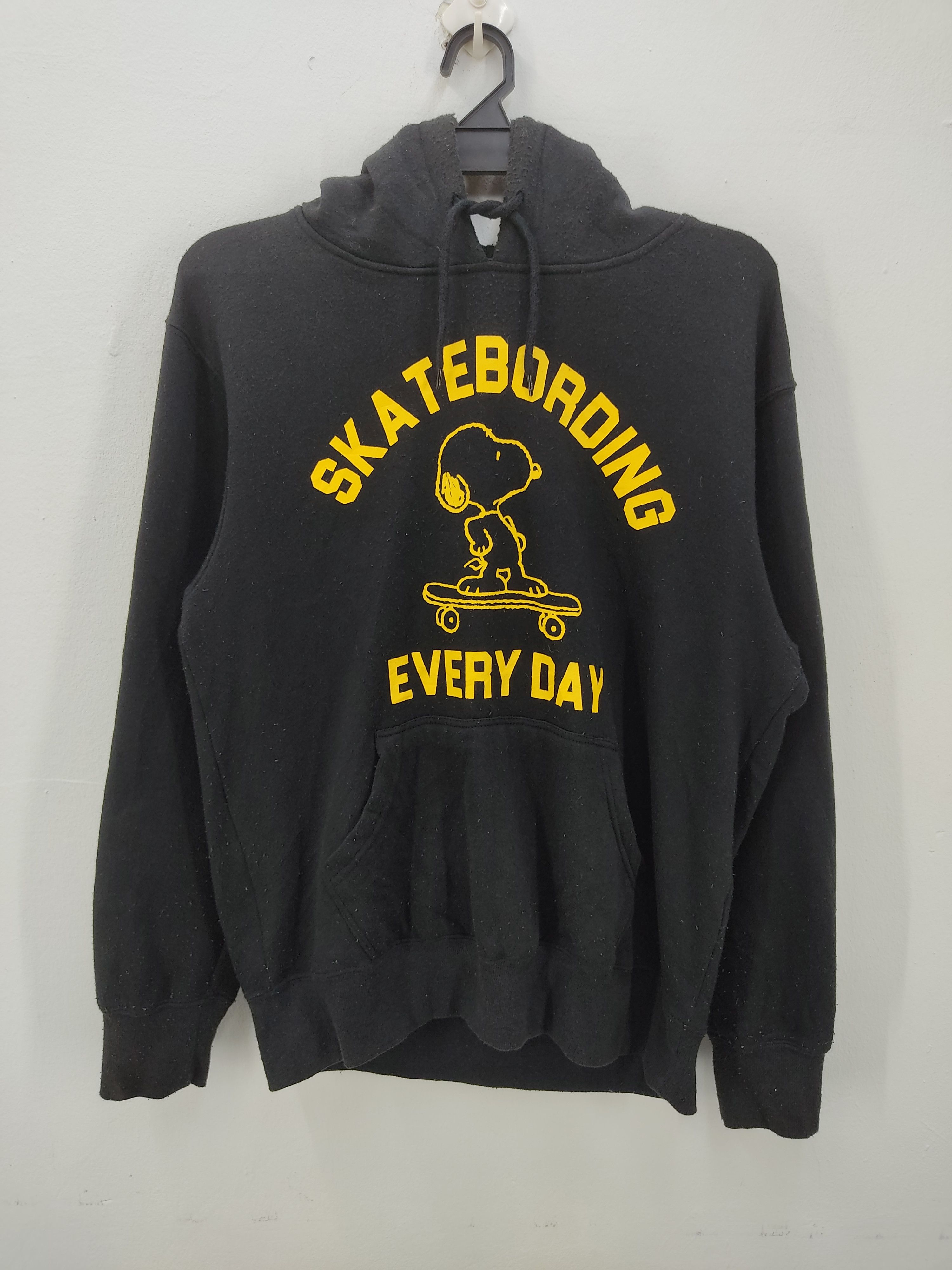 Peanuts Peanuts Snoopy Skateboarding Everyday Hoodie Size US L / EU 52-54 / 3 - 1 Thumbnail