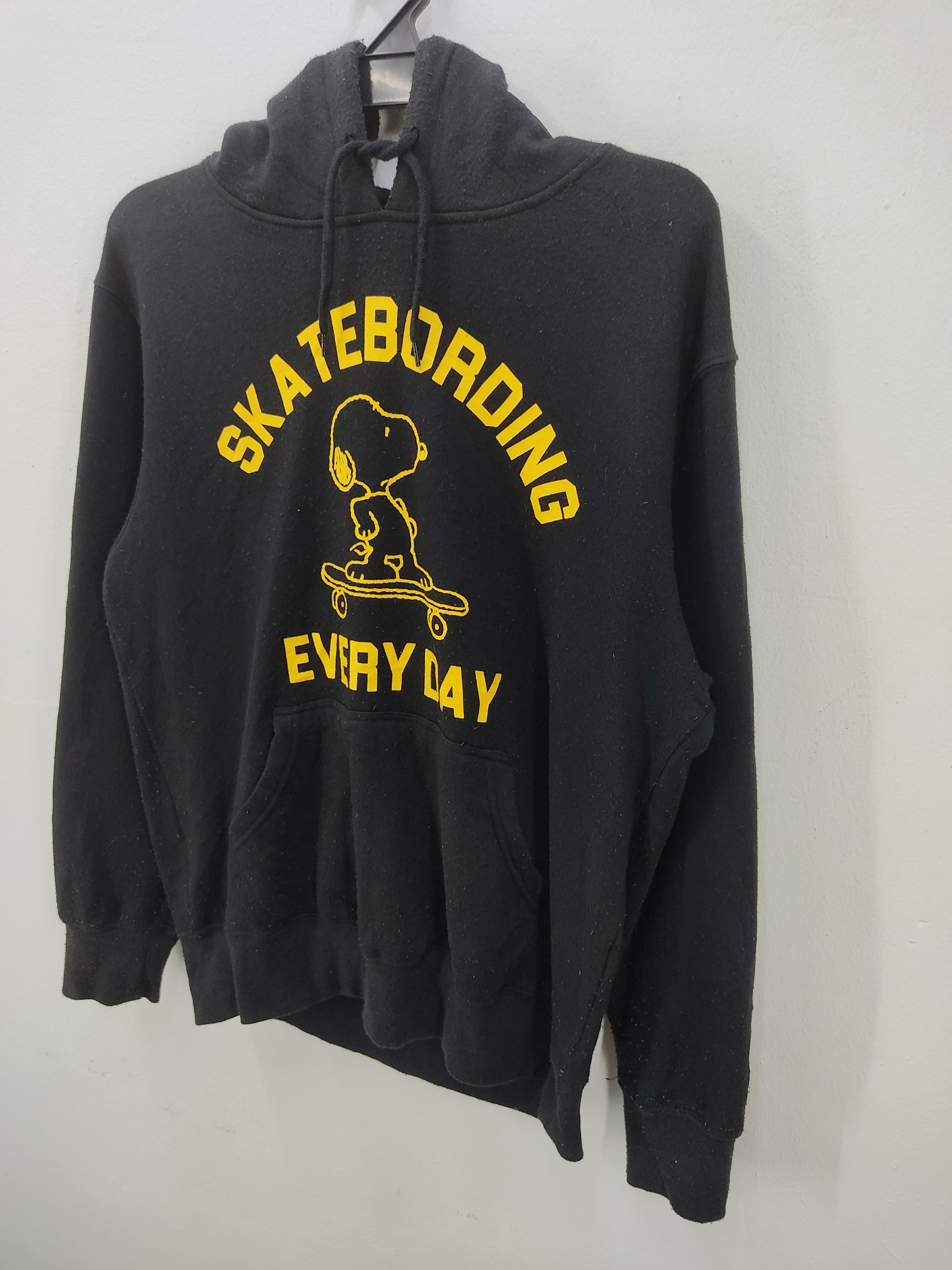 Peanuts Peanuts Snoopy Skateboarding Everyday Hoodie Size US L / EU 52-54 / 3 - 2 Thumbnail