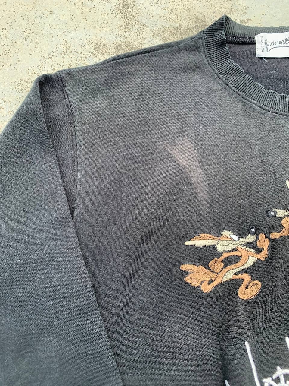 Vintage Vintage Sunfaded Cartoon Embroidered Graphic Sweatshirt Size US XL / EU 56 / 4 - 6 Thumbnail