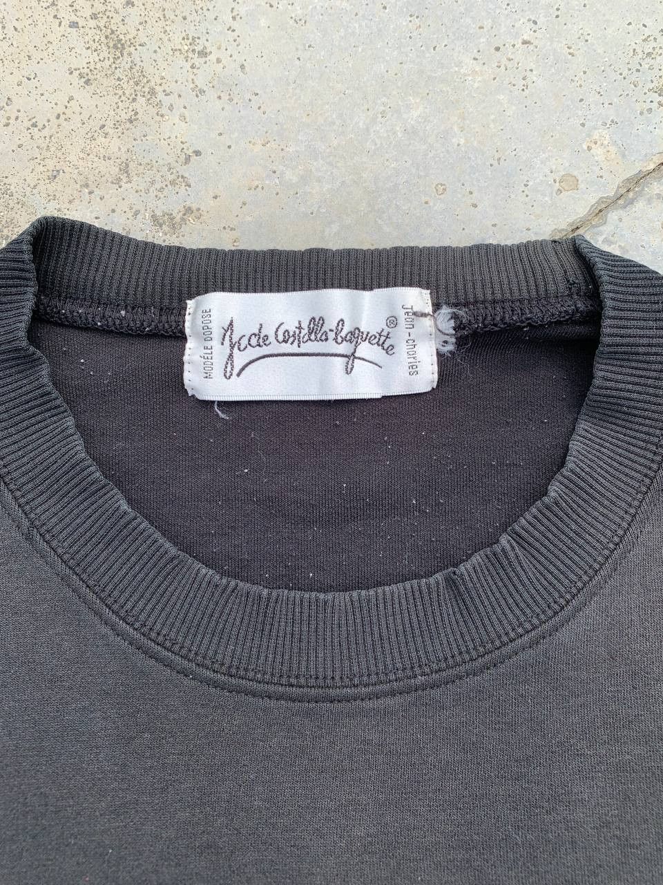 Vintage Vintage Sunfaded Cartoon Embroidered Graphic Sweatshirt Size US XL / EU 56 / 4 - 7 Thumbnail
