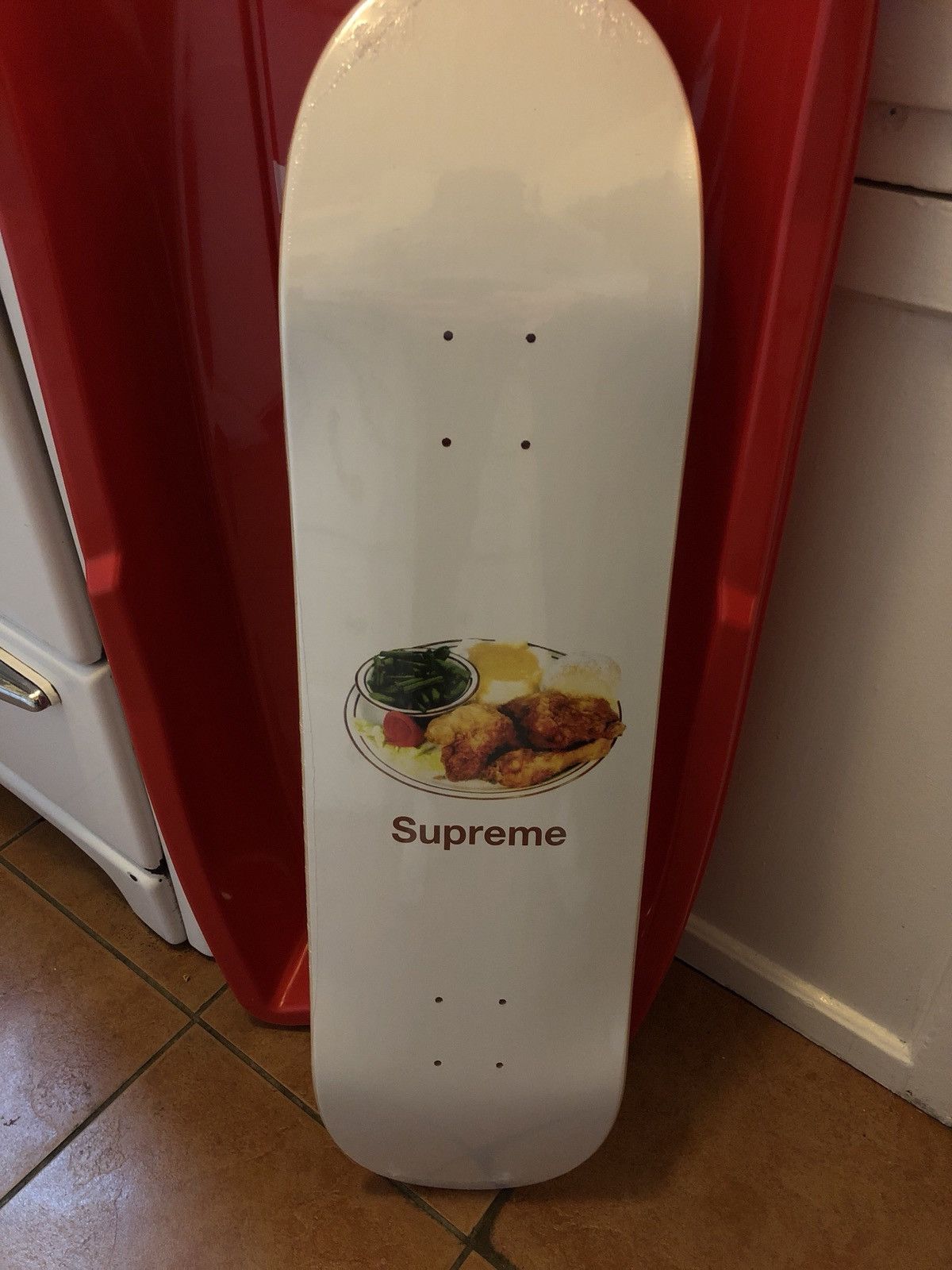 Supreme - Supreme Chicken Dinner Skateboard 白 s-l1200.jpg
